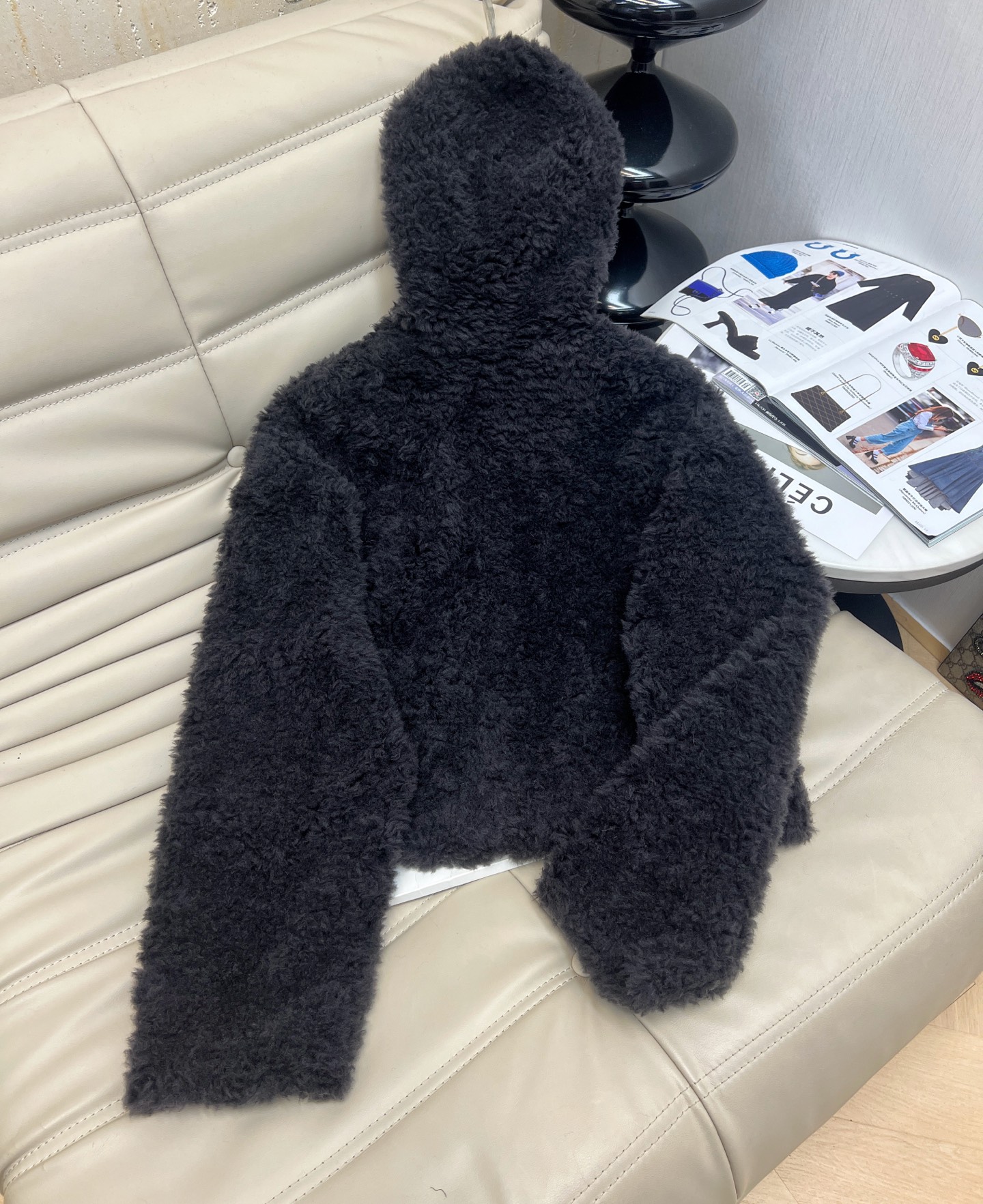Cozy Lambswool Hooded Jacket - Relaxed Fit, Drawstring, and Zipper Closure 9 i1760350986288 7585 0 8