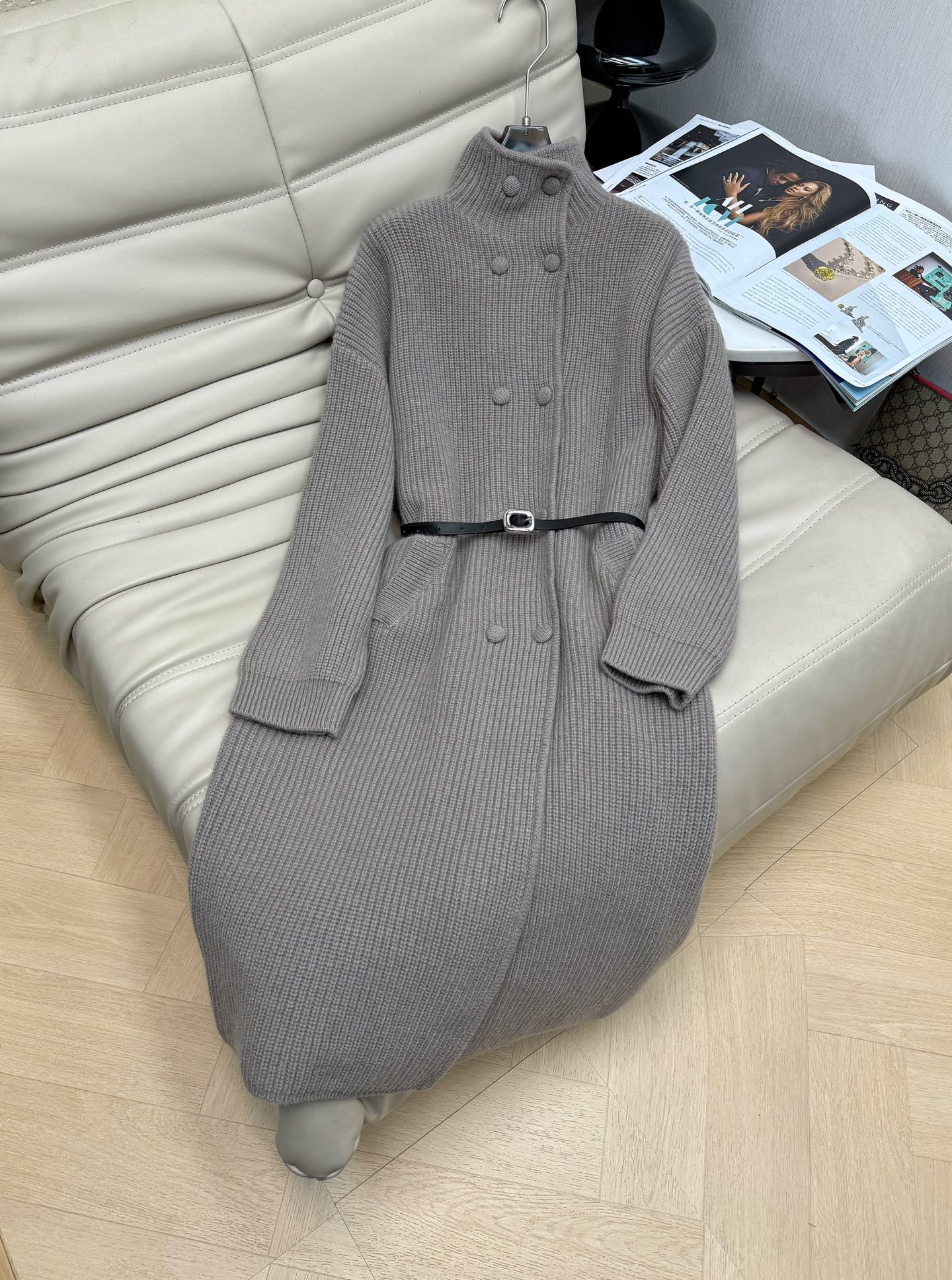 NO:579532,New autumn and winter high-neck double-breasted mid-length warm wool coat dress. Wear it as a dress or as a jacket. The fabric is comfortable and breathable. It is practical. It can be worn with a belt in Korean style. The upper body is full of style. 2 colors SML.M,,skirts,jackets & coats,alexander wang19860909秋冬新款高领双排扣中长款保暖羊毛外套连衣裙 单穿连衣裙也可以外套穿 面料舒适透气 实用性强 韩系穿搭配腰带 上身洋气十足 2色 SML.M,,skirts,jackets & coats,alexander wang,Women's clothing