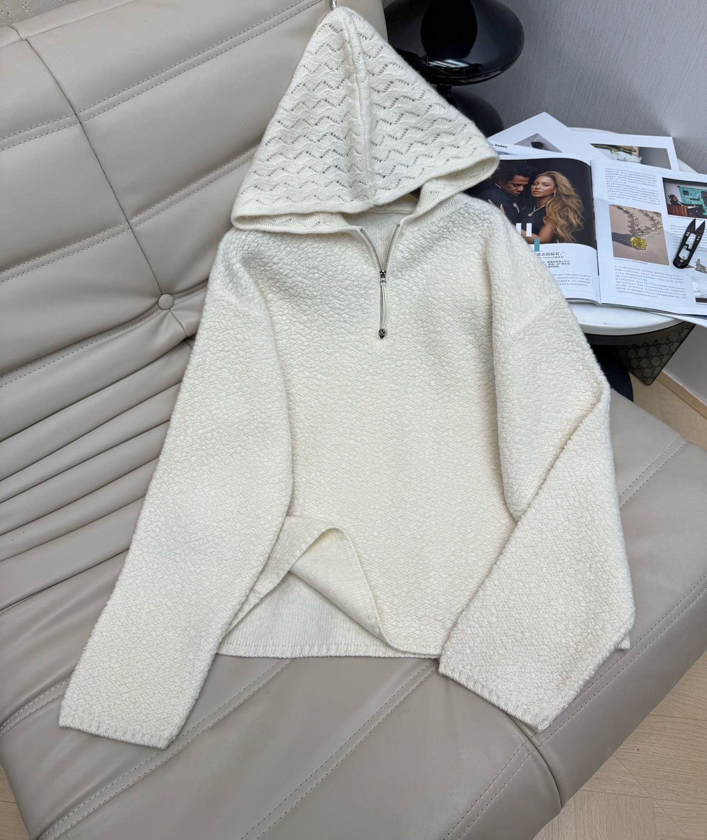 NO:586769,Autumn and winter new style zipper lapel hooded wool pullover top, loose fit, versatile and high-end, beautiful to wear, quality online, 2 colors, size SML, hats, alexander wang19860909秋冬新款拉链翻领套连帽羊毛套头上衣 宽松版型 百搭高级感穿搭漂亮 质感在线 2色 码数SML,,hats,alexander wang,Women's clothing