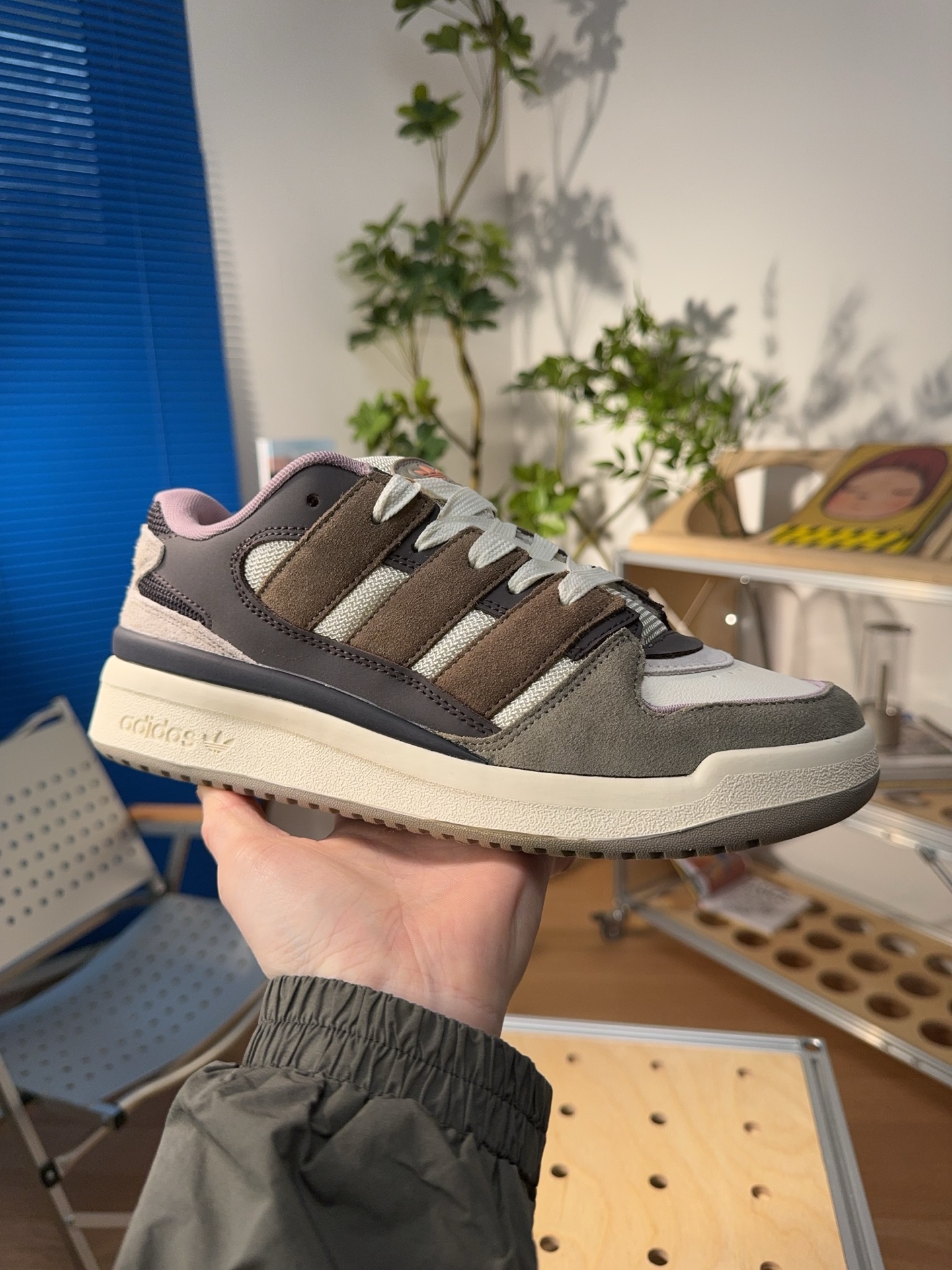 Adidas Originals Forum 2000: Retro Style, Modern Comfort in Every Step 8 i1745683590496 6175 0 6