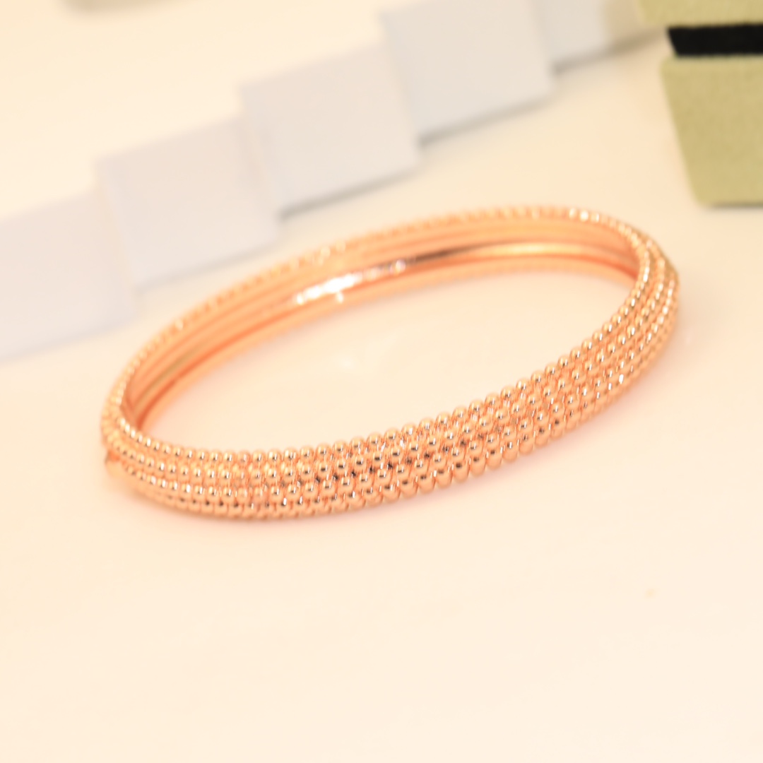 “VCA Bracelet Reveals Intricate Van Cleef & Arpels Cyclops Design Details” - 图片 4