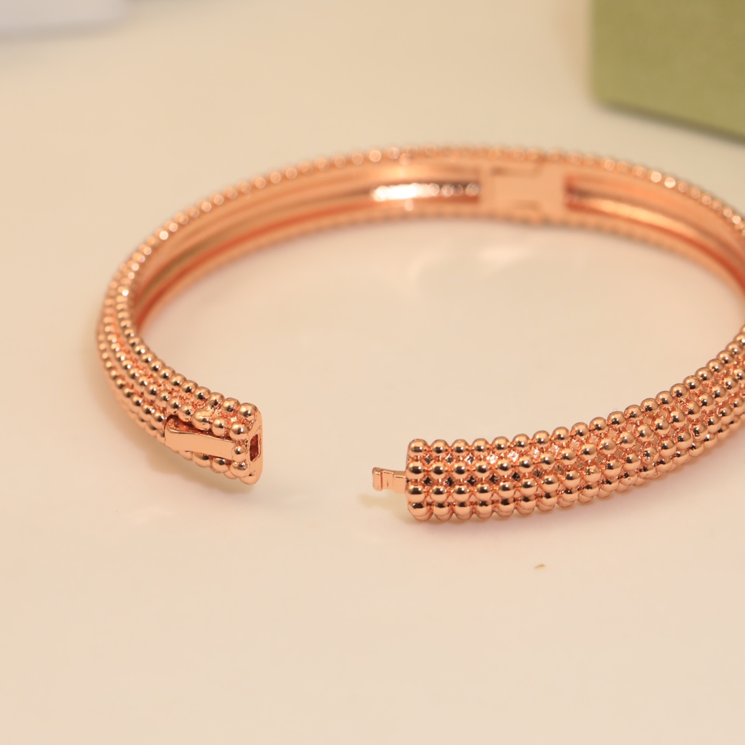 “VCA Bracelet Reveals Intricate Van Cleef & Arpels Cyclops Design Details” - 图片 7
