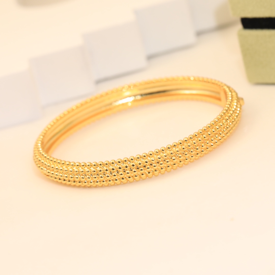 “VCA Bracelet Reveals Intricate Van Cleef & Arpels Cyclops Design Details” - 图片 3