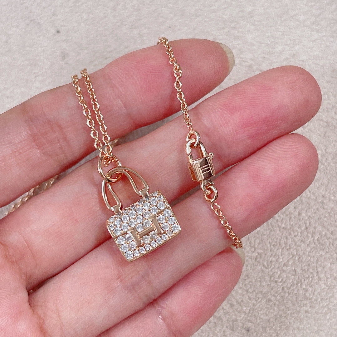 Hermes Jewelry Necklaces & Pendants Cheap Wholesale
 Set With Diamonds