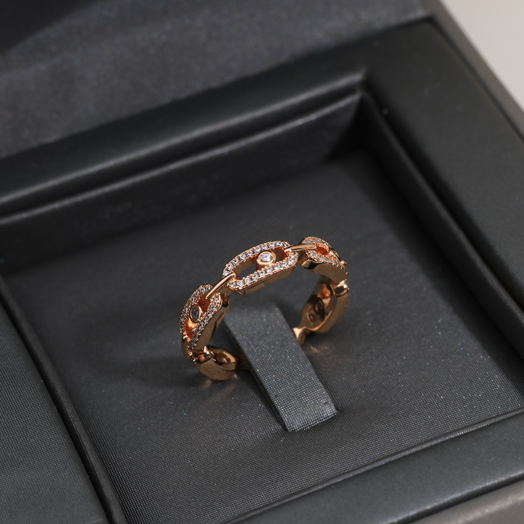 “Season’s Most Famous Craft Ring: Messika Paris Move Ring Collection” - 图片 2