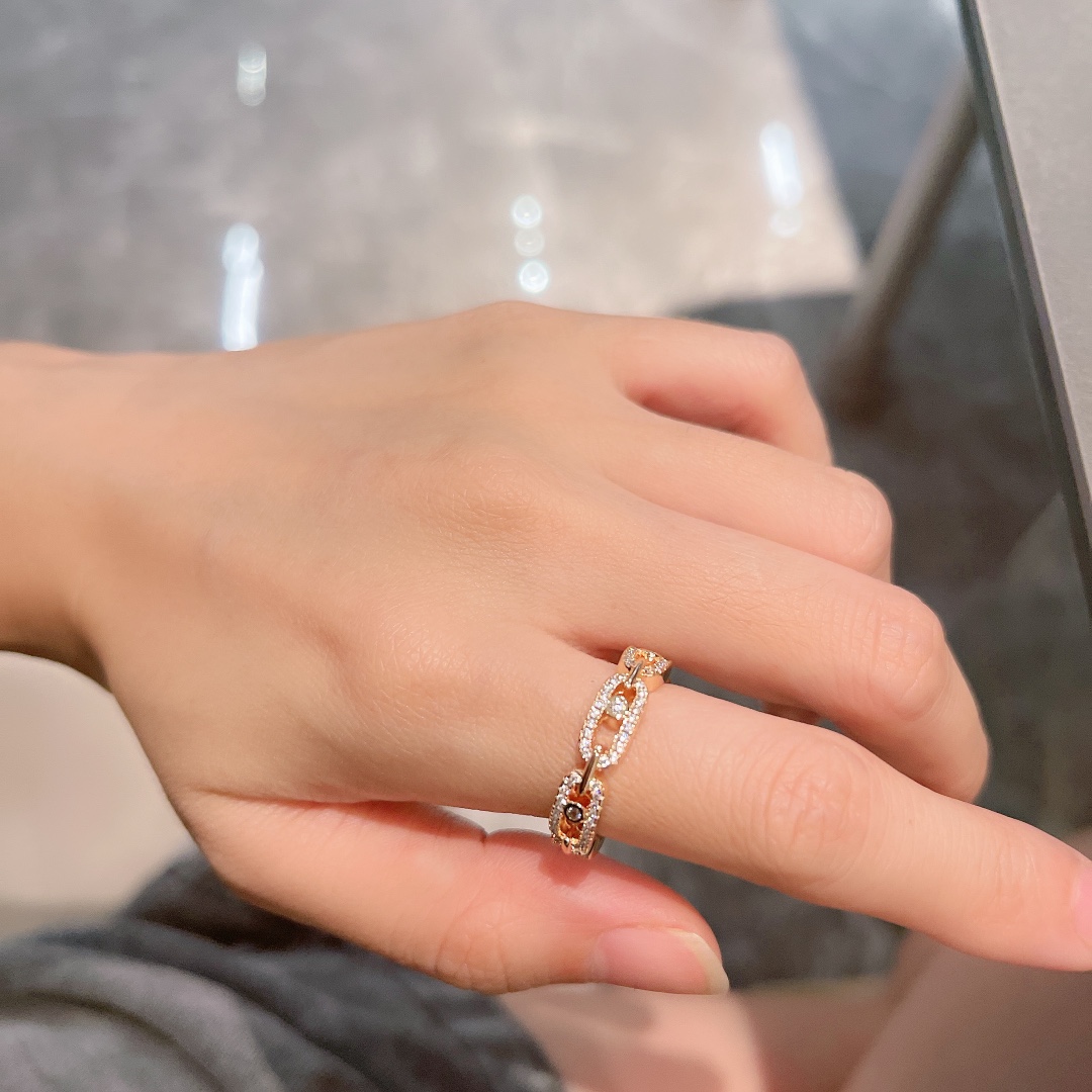 “Season’s Most Famous Craft Ring: Messika Paris Move Ring Collection” - 图片 9