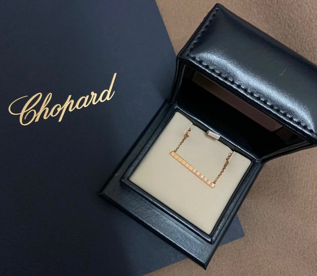 萧邦ChoPard高版本CNC工艺萧邦项链亚金材质IceCube系列将萧邦的幸运与品牌最具标志性的灵动钻