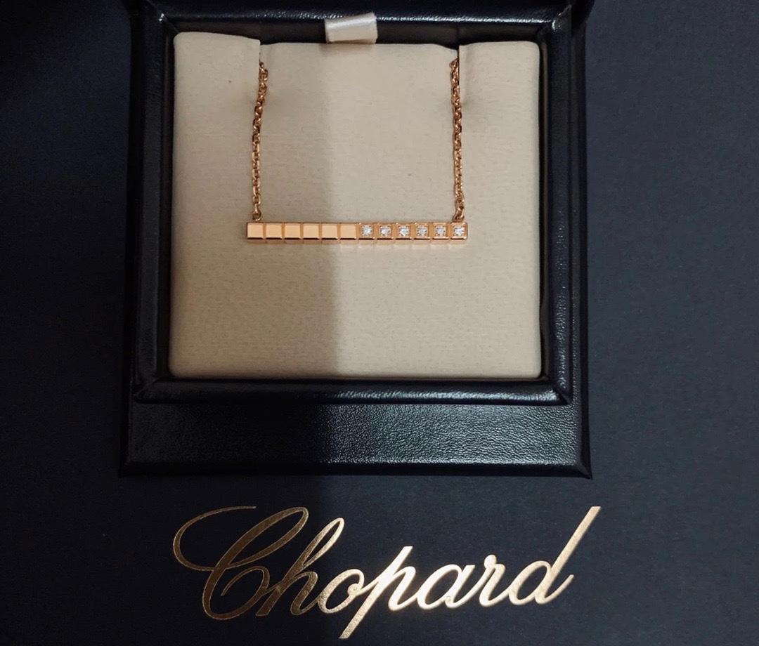 萧邦ChoPard高版本CNC工艺萧邦项链亚金材质IceCube系列将萧邦的幸运与品牌最具标志性的灵动钻