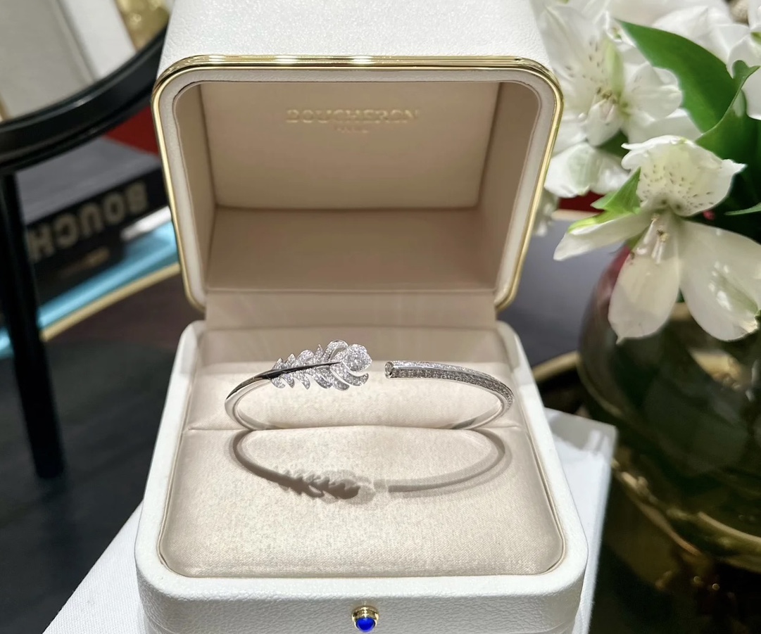 Louis Vuitton Haute Couture Haute Couture Fine Jewelry Necklace Bracelet 5