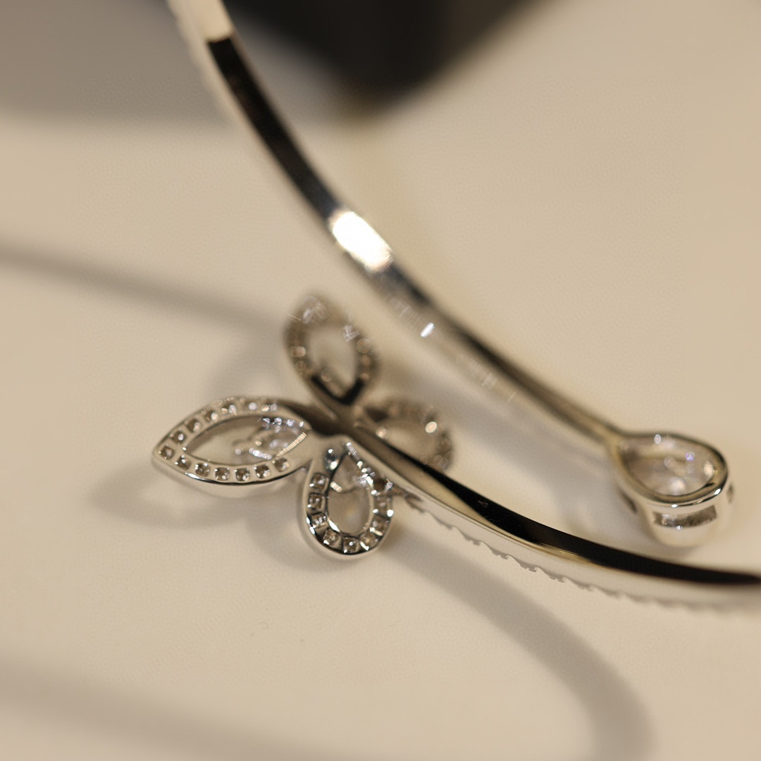 Luxury Butterfly Bracelets: Top Brand Jewelry Simulator Series with Gold and Platinum. - 图片 9