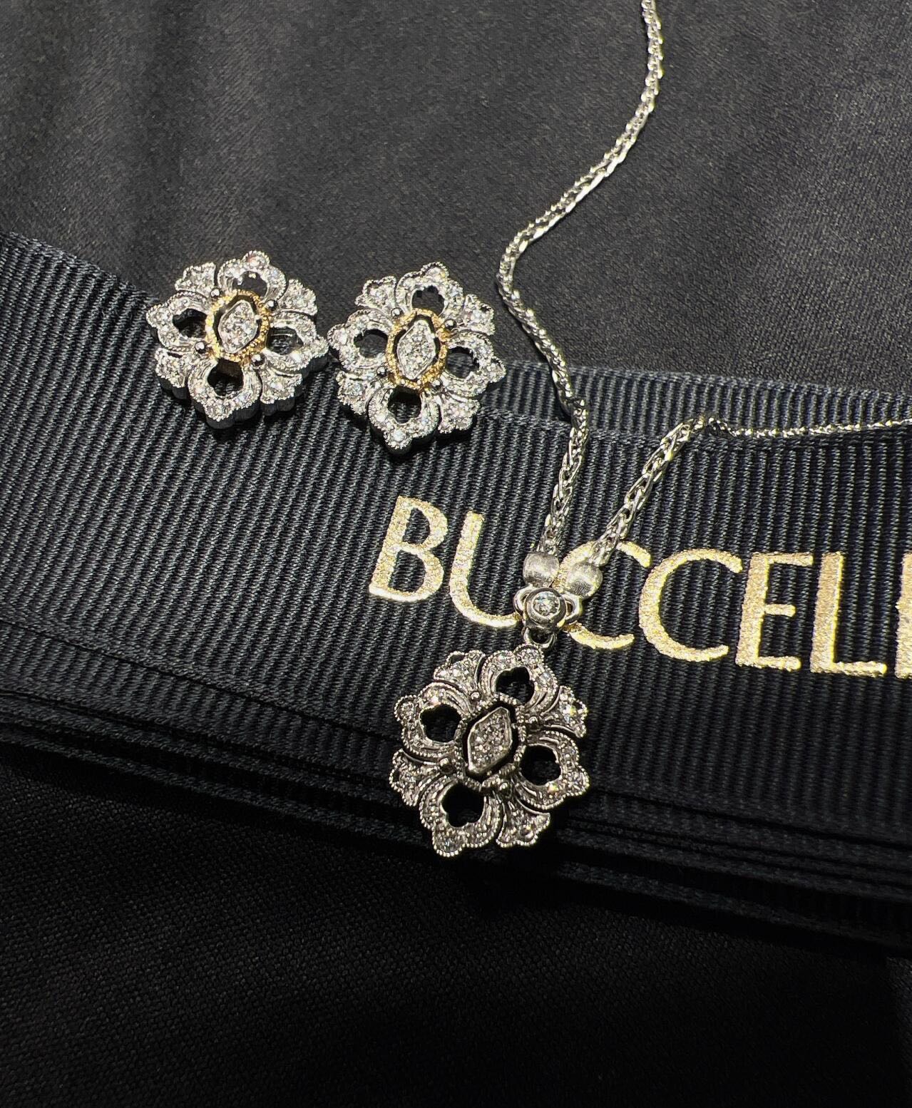 布契拉提Buccellati意大利高级珠宝品牌复古宫廷风带钻拉丝四叶草双面项链V金材质18k厚金电镀原版