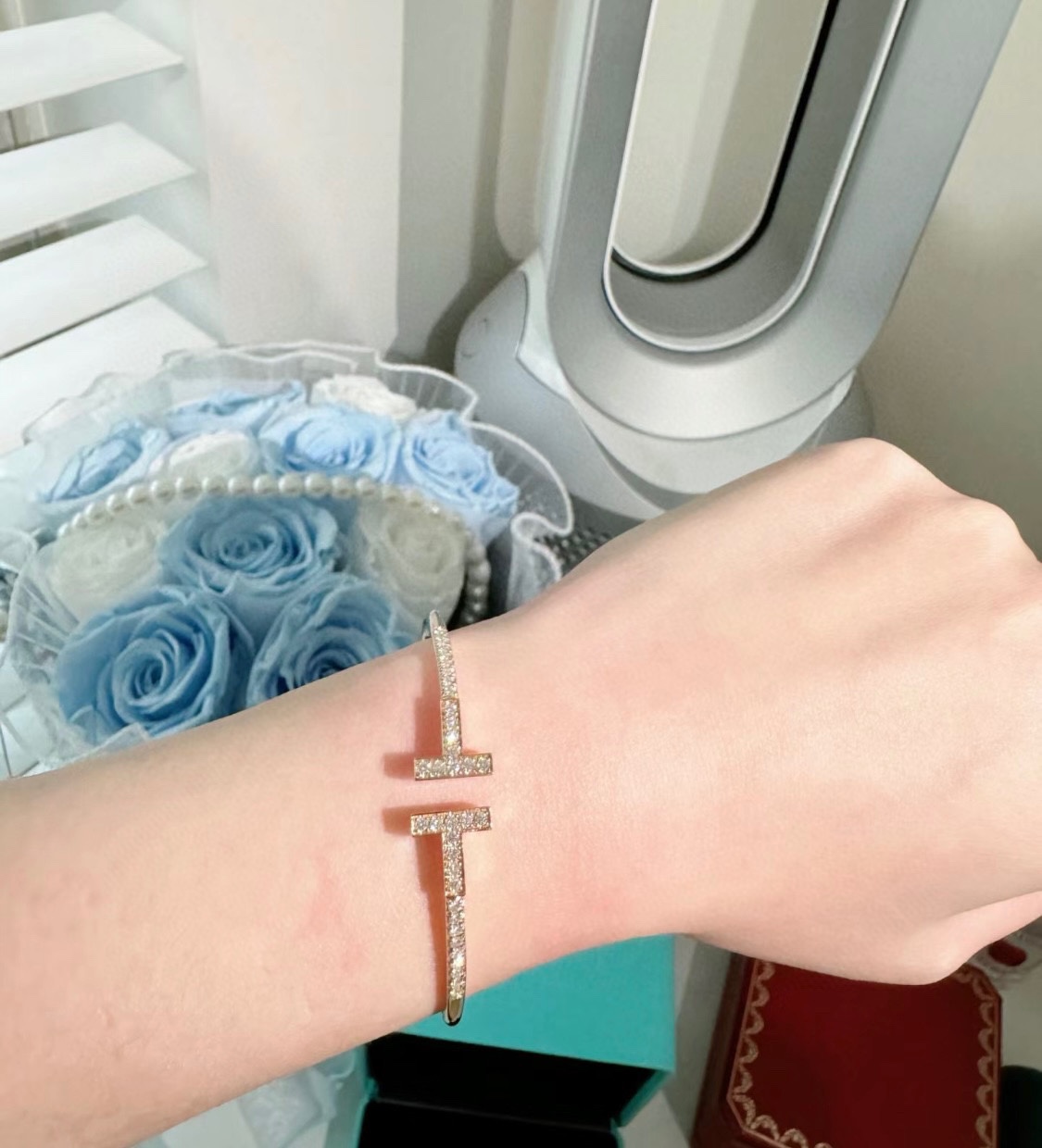 精工版本Tiffany&CO经典新款双T手镯实拍️真实细节呈现蒂芙尼手镯官网首页新款双T系列隆重出货V金