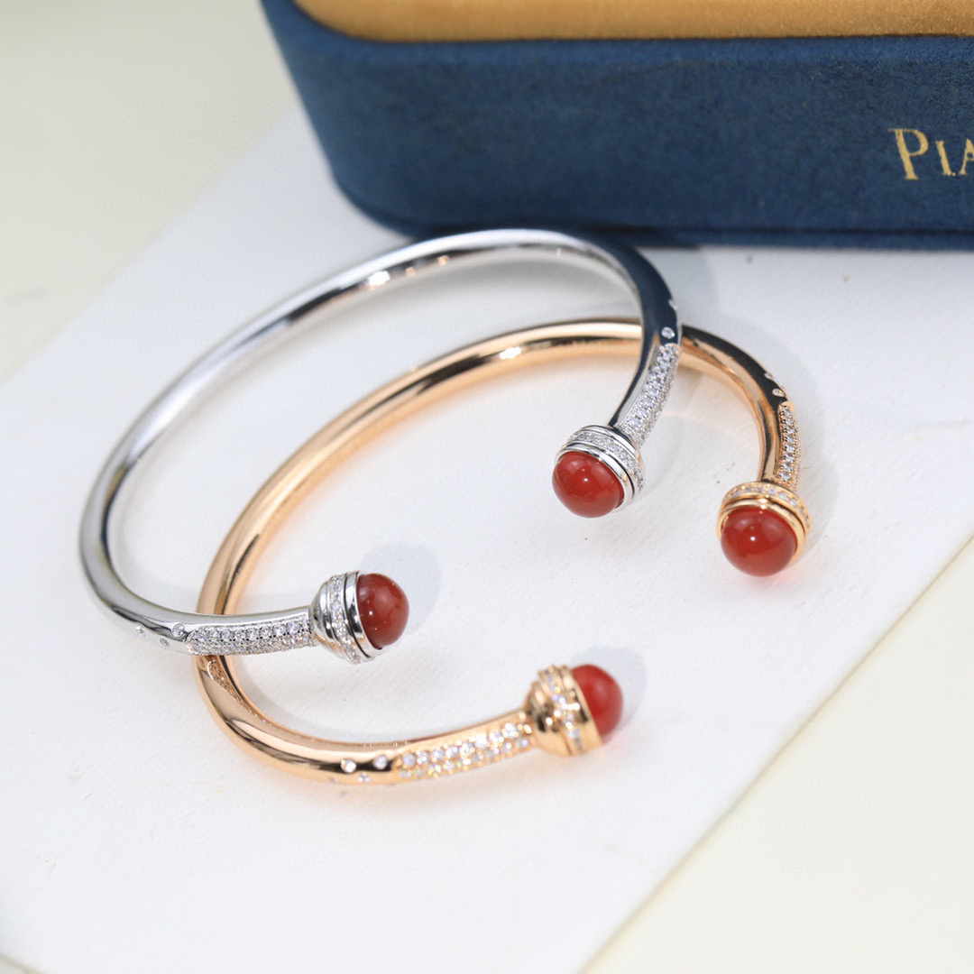 Exquisite Count’s Jeweled Bracelets with Rotating Feature, Perfect for V Gold Ensemble.