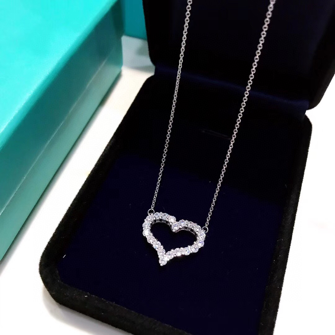 💰238 中号 👼🏼】s925纯银Tiffany&Co. 爱心 ❤️项链 此系列是入住欧美市场主打款 💄象征TIFFANY 经典元素的文明 ❗5A级别锆石 保证市场最高版本 ❗链长16+2英寸可调节链✨