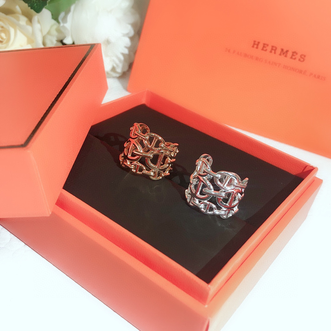  宽面戒指👼【925048】爱马仕经典 高端大气上档次 猪鼻子 戒指💍最容易吸引人的经典 猪鼻子 戒指 