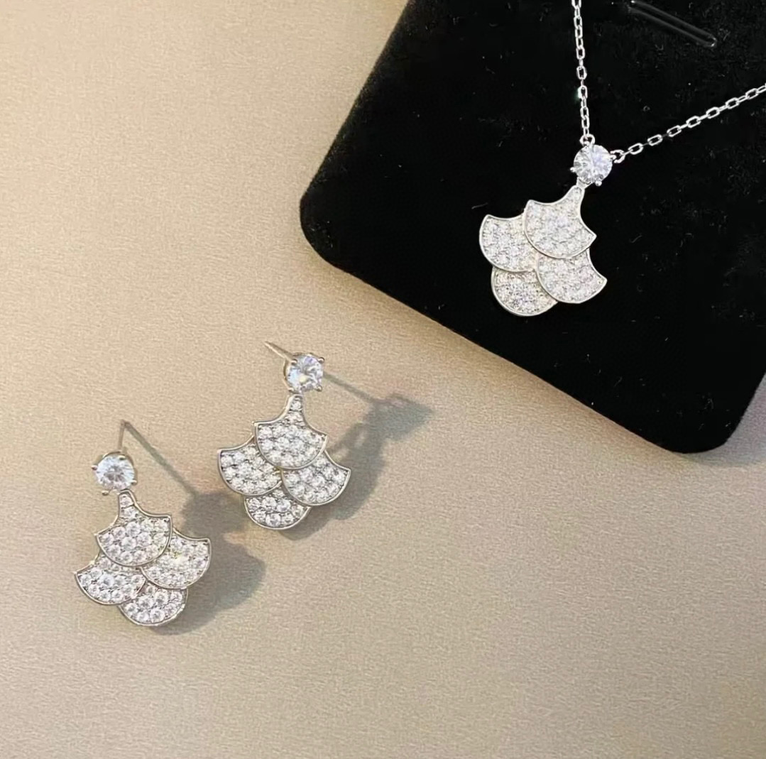 👼GRAFF®️格拉芙项链【925048】高级珠宝品牌！新款 气质 奢华💎镶嵌5A锆钻工艺 银针+亚金