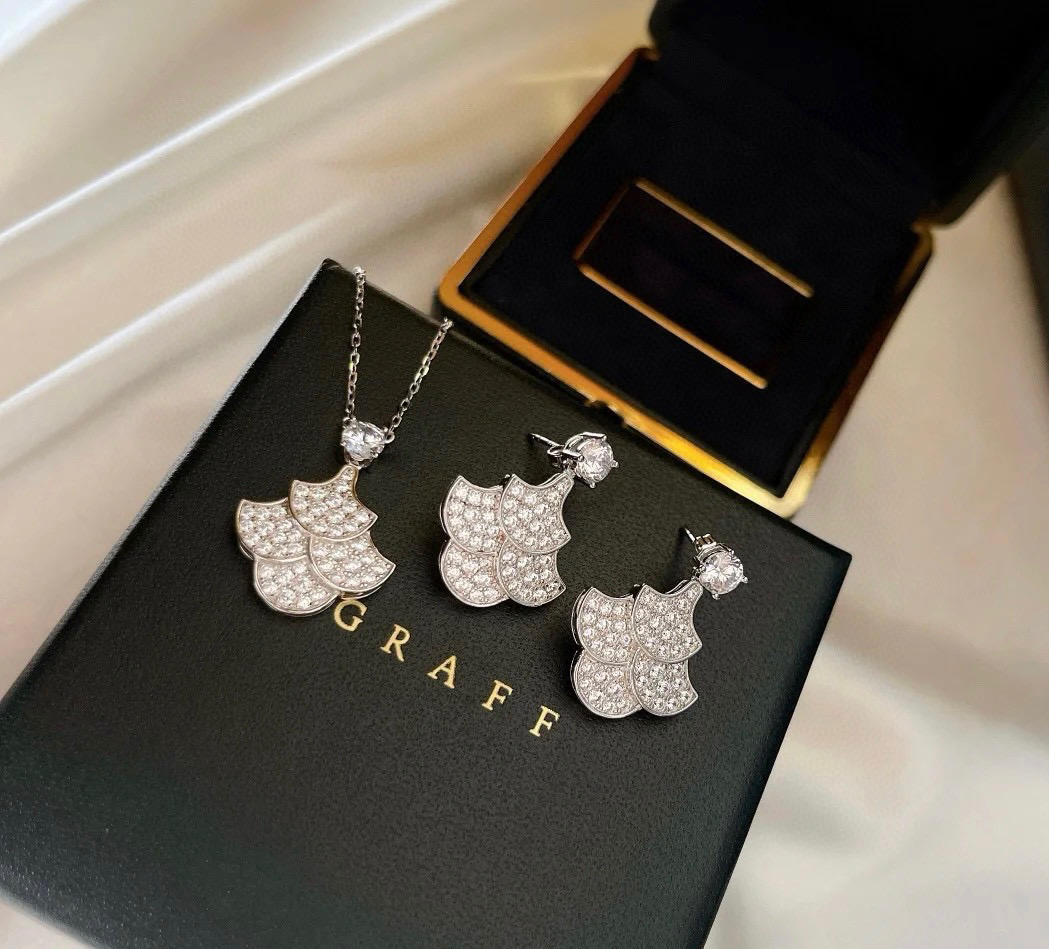  👼GRAFF®️格拉芙项链【925048】高级珠宝品牌！新款 气质 奢华💎镶嵌5A锆钻工艺 银针+亚金