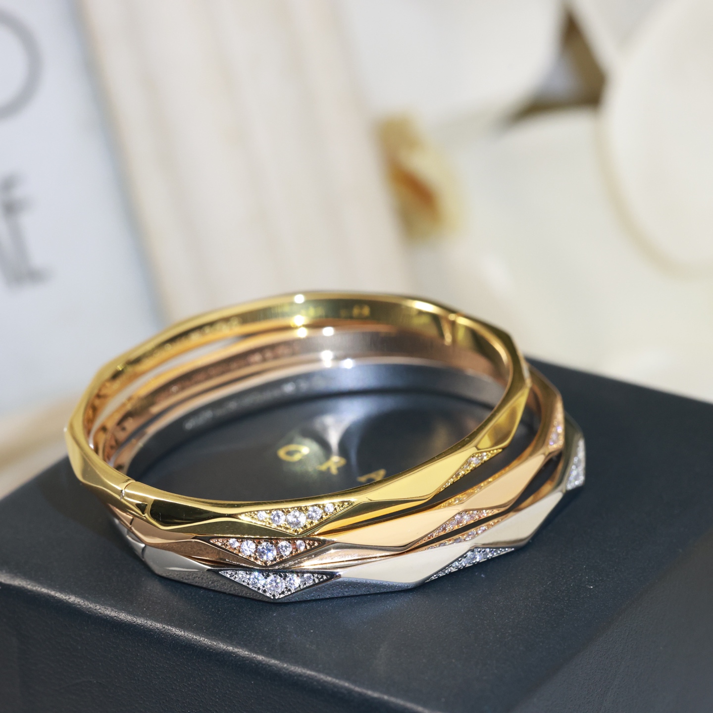 Luxury Jewelry: Glaff Bracelet and Advanced Custom Diamond Series