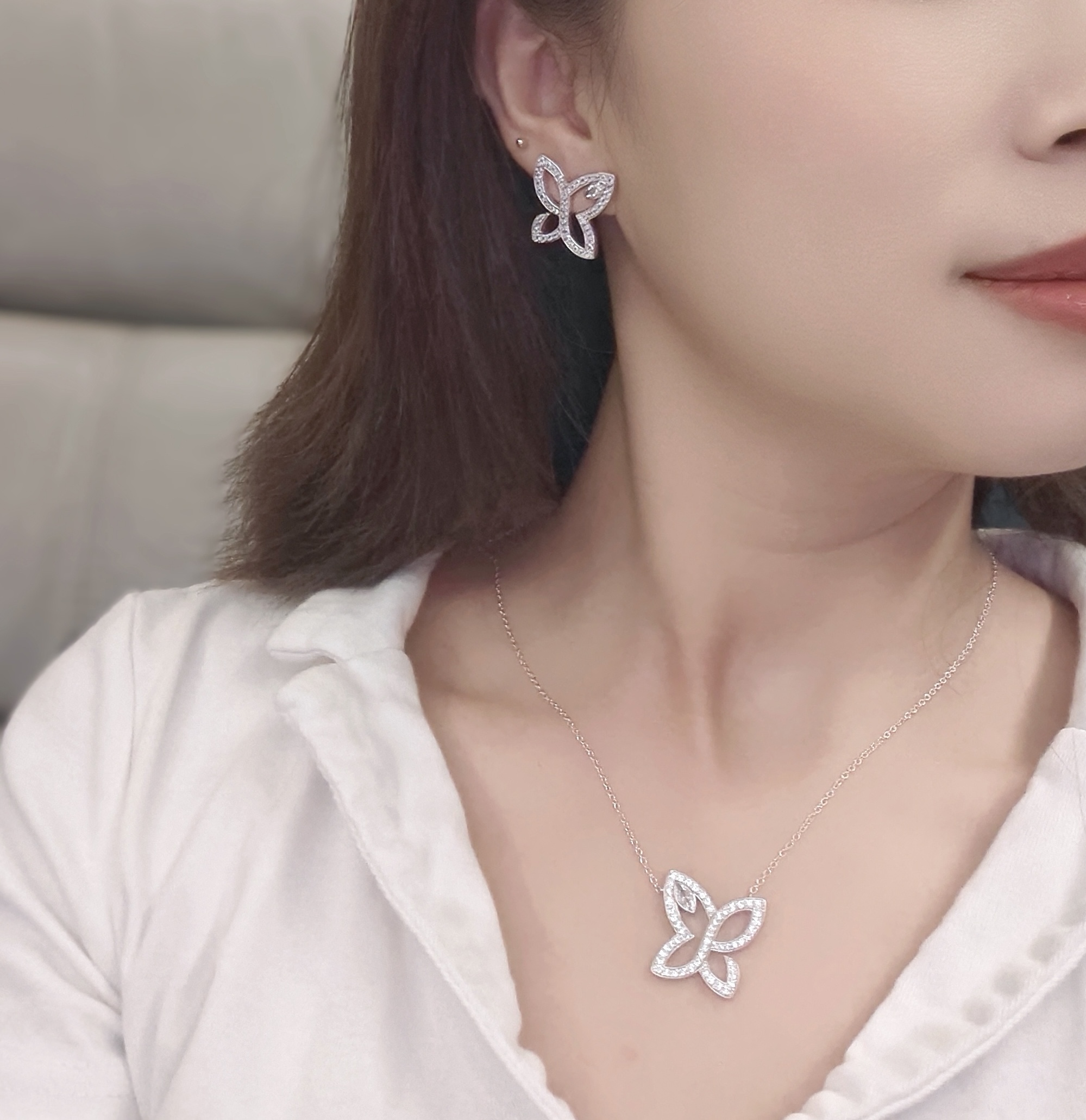 Luxury Harry Winston Gold Necklace with High-Quality Logo and Platinum Refinement - 图片 4