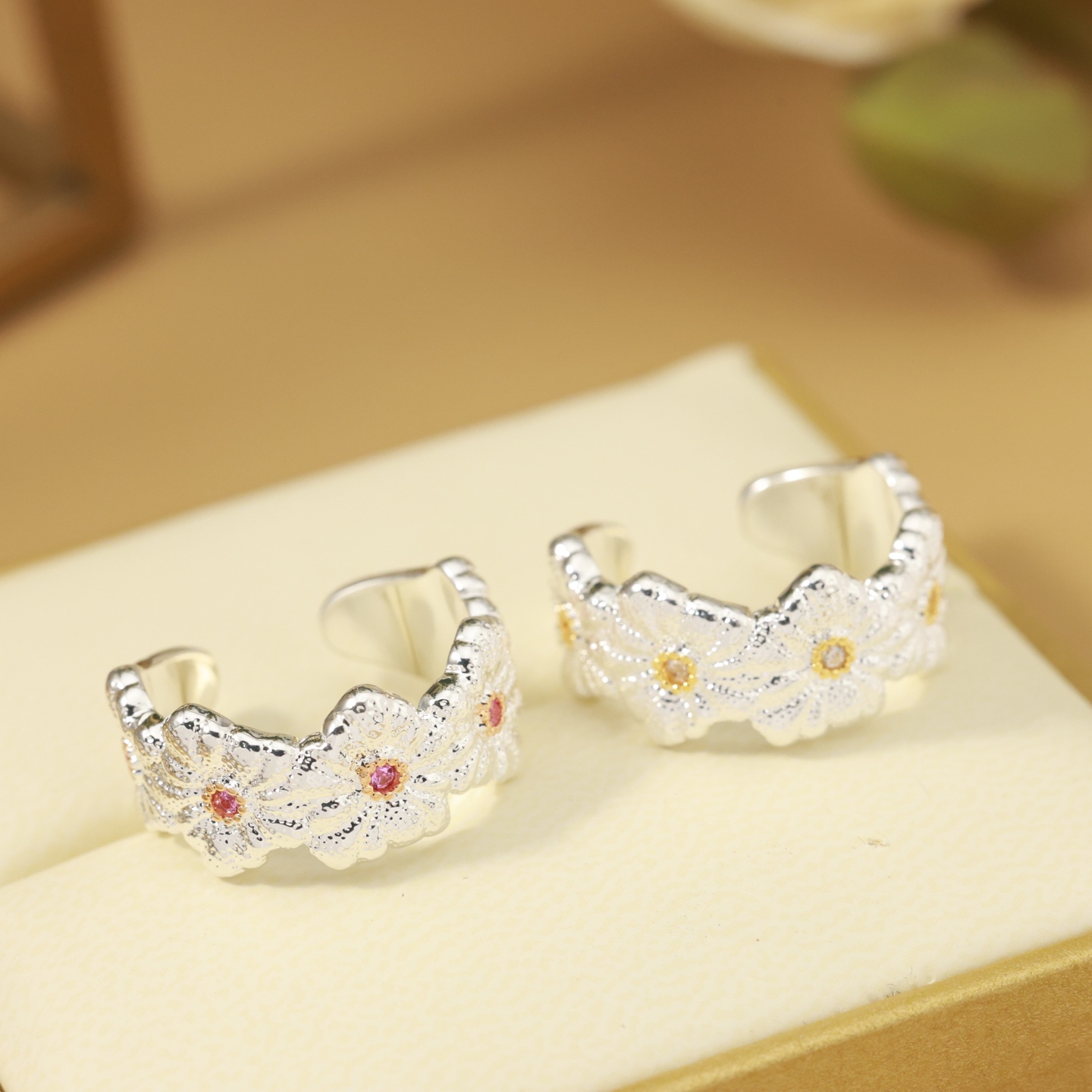 Luxury Italian Buccellati Zia Gold Flower Ring, High-Quality 18k Gold and Color Plating - 图片 9