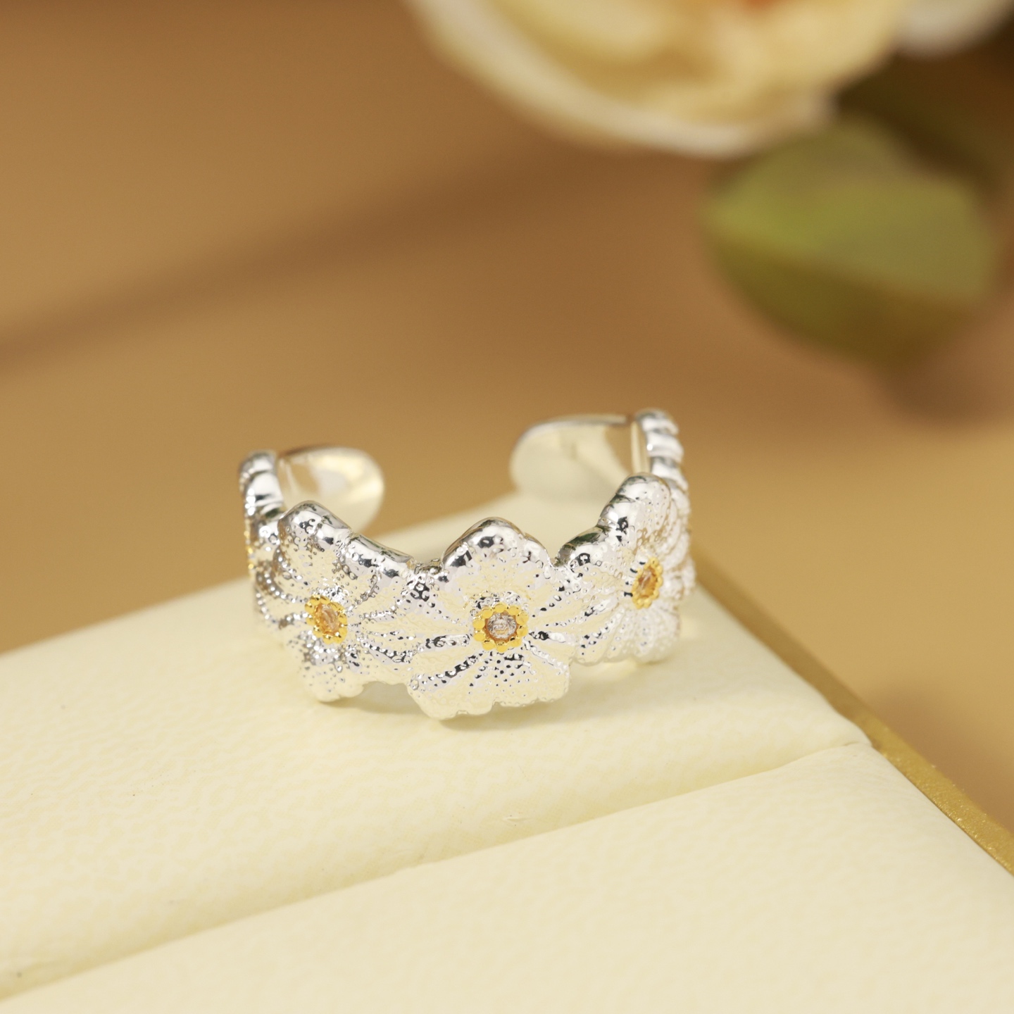 Luxury Italian Buccellati Zia Gold Flower Ring, High-Quality 18k Gold and Color Plating - 图片 1