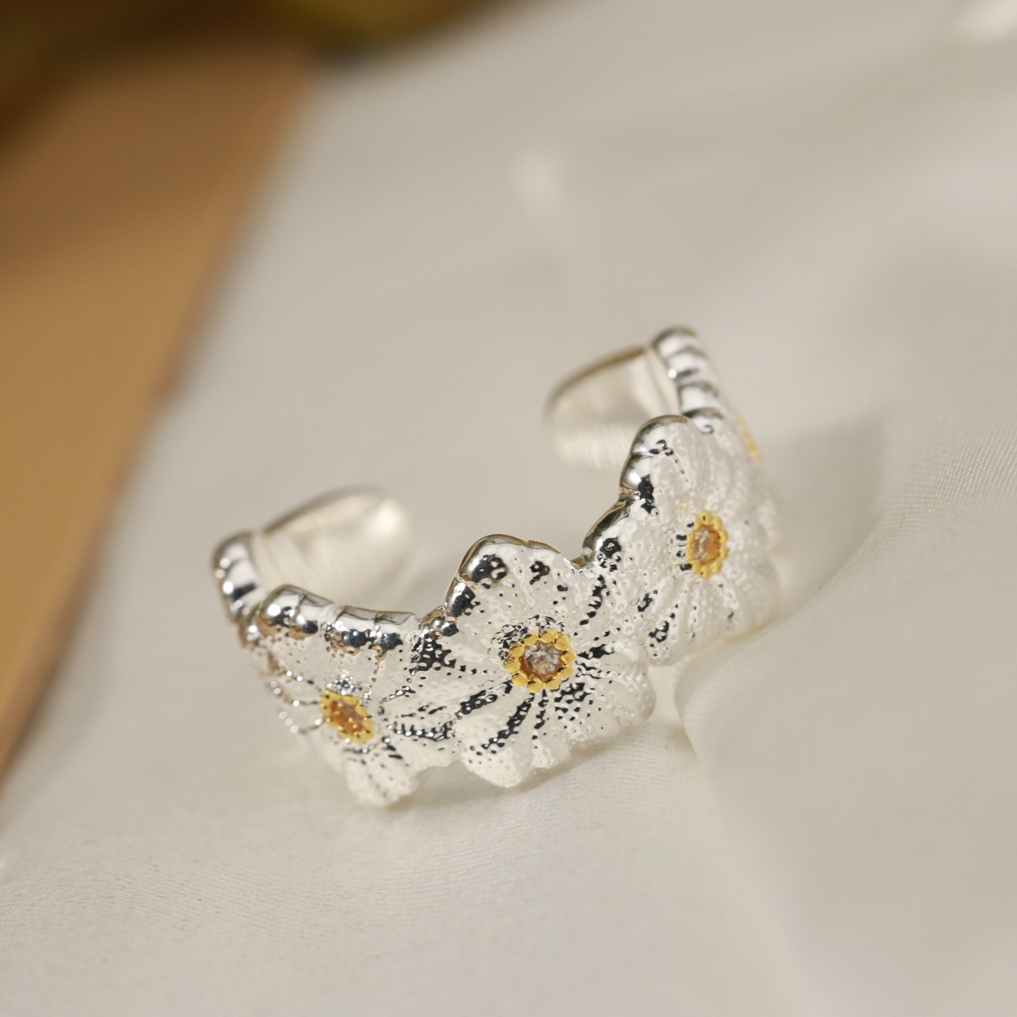 Luxury Italian Buccellati Zia Gold Flower Ring, High-Quality 18k Gold and Color Plating - 图片 2
