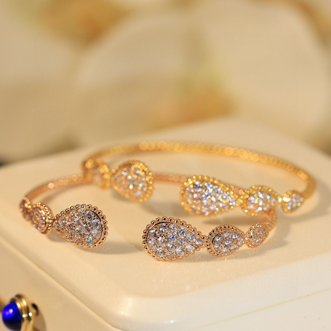 Luxurious Gold Plated Logo Bracelets with Simple Design for a Stylish Look - 图片 5