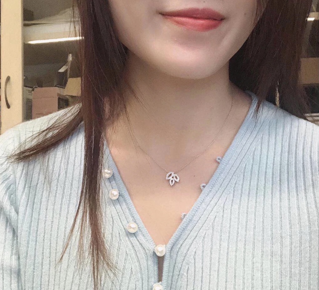 “Harry Winston Lily Cluster Necklace: Everyday Wear with Flower-inspired Design”