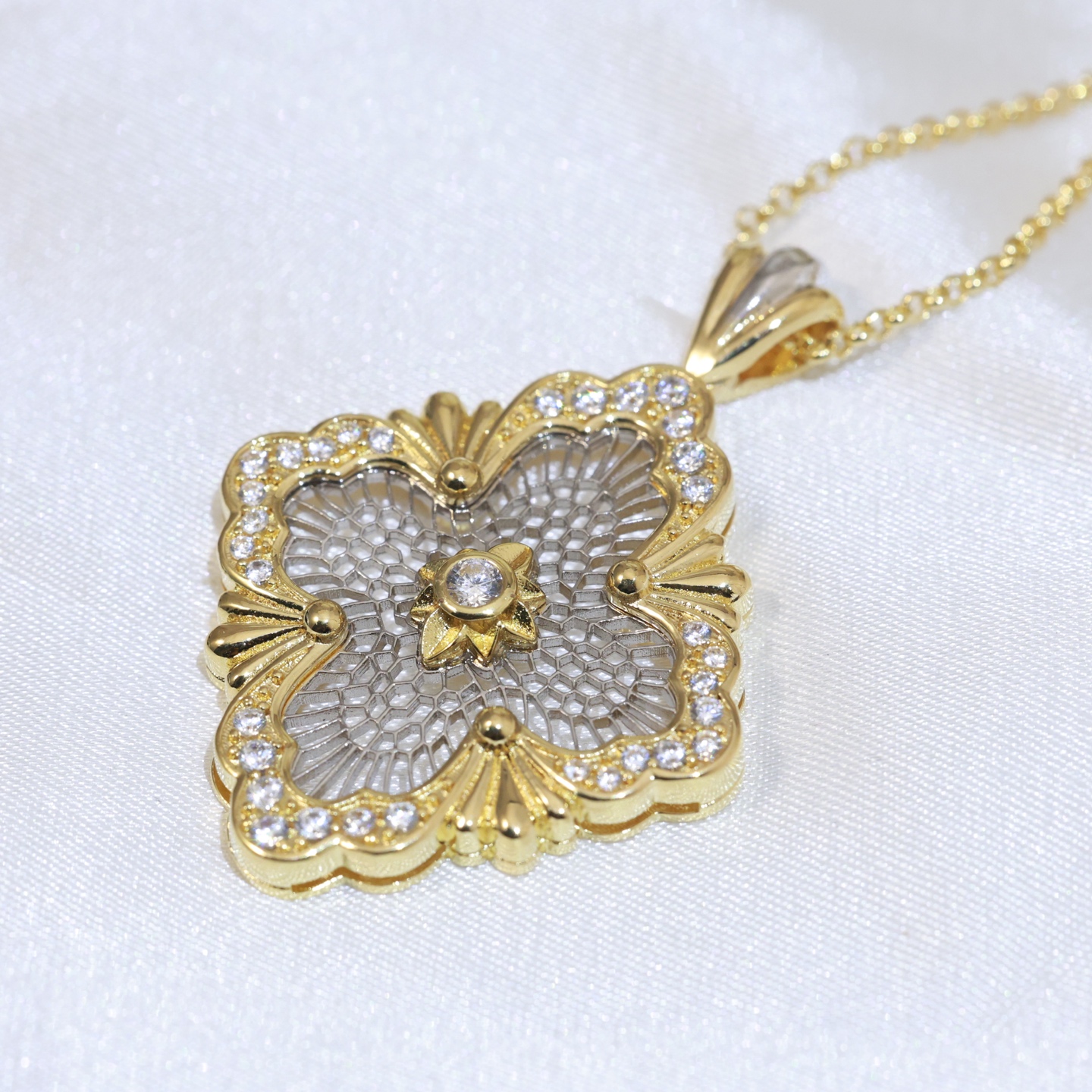  👼【925068】布契拉提 Buccellati 意大利高级珠宝品牌 复古宫廷风带钻拉丝四叶草双面项链