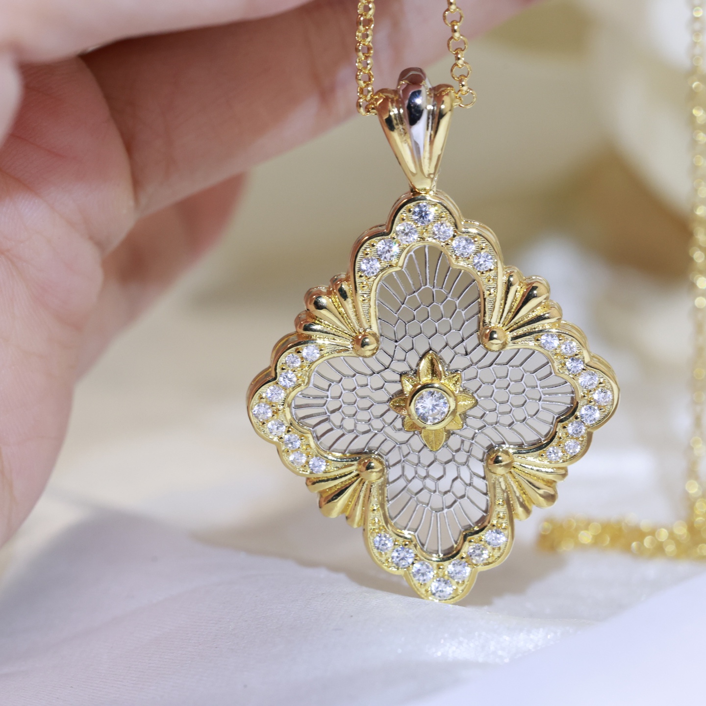  👼【925068】布契拉提 Buccellati 意大利高级珠宝品牌 复古宫廷风带钻拉丝四叶草双面项链