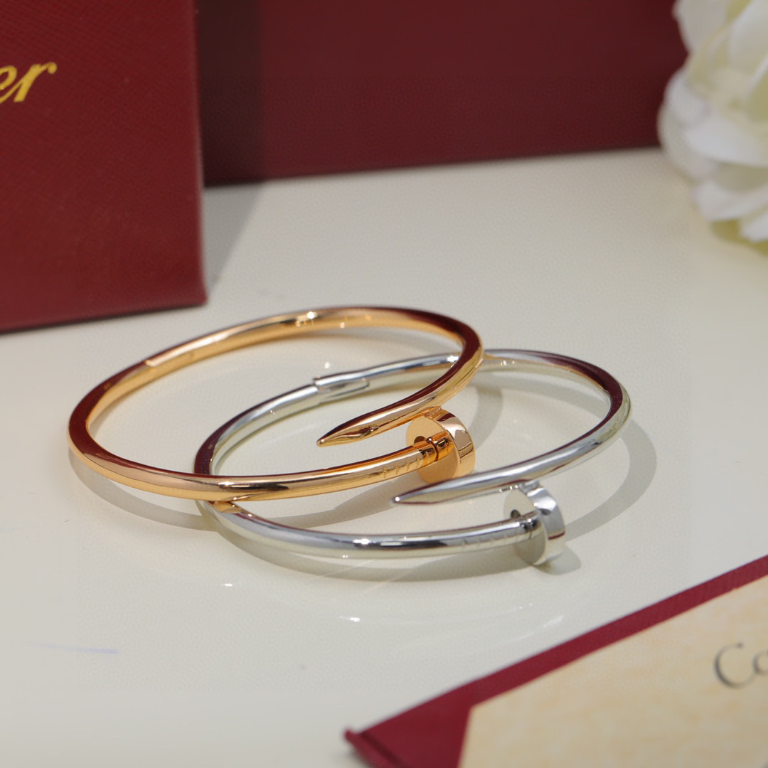  Cartier 卡地亚无钻钉子手镯 🔨 Juste un Clou系列艺术设计展亮相米兰，演绎“当平凡