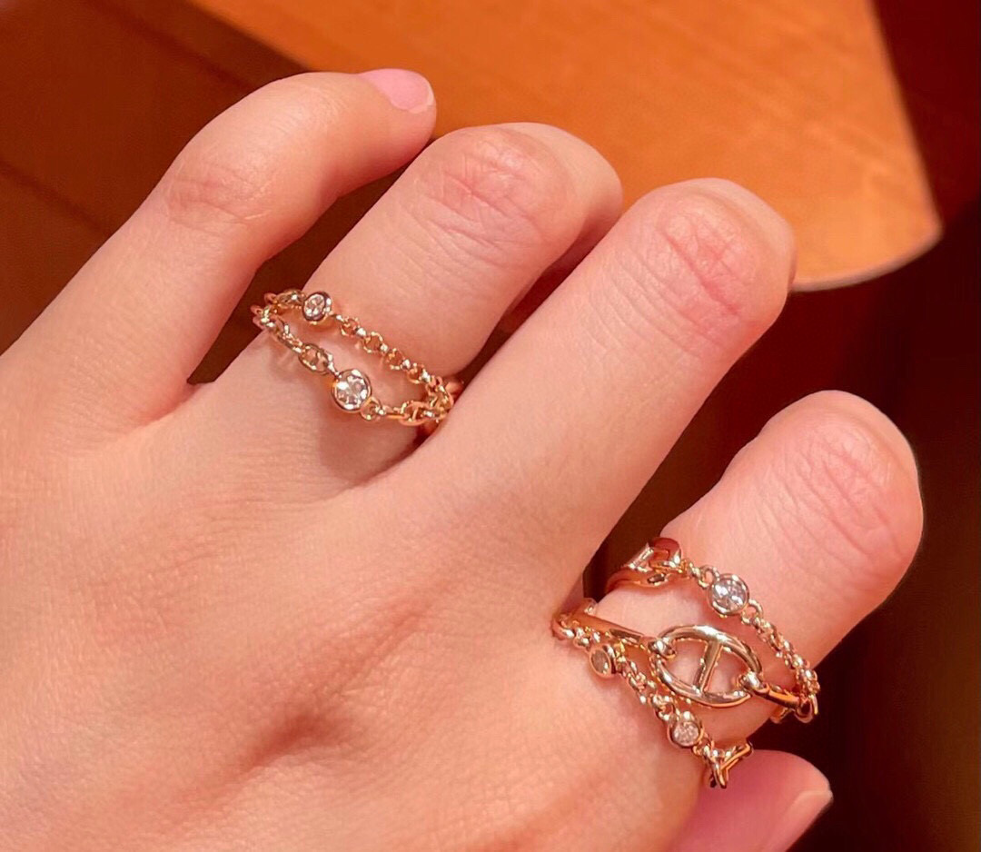  👼【925045】爱马仕经典 高端大气上档次 猪鼻子 戒指💍最容易吸引人的经典 猪鼻子 戒指 🐽 款 