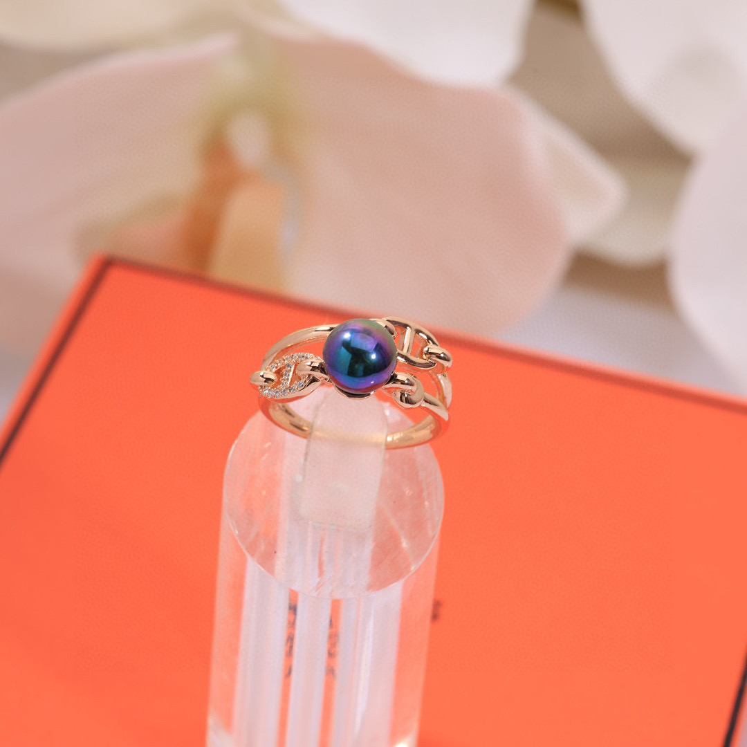  天然淡水珍珠👼【925048】爱马仕经典 高端大气上档次 猪鼻子 戒指💍最容易吸引人的经典 猪鼻子 戒
