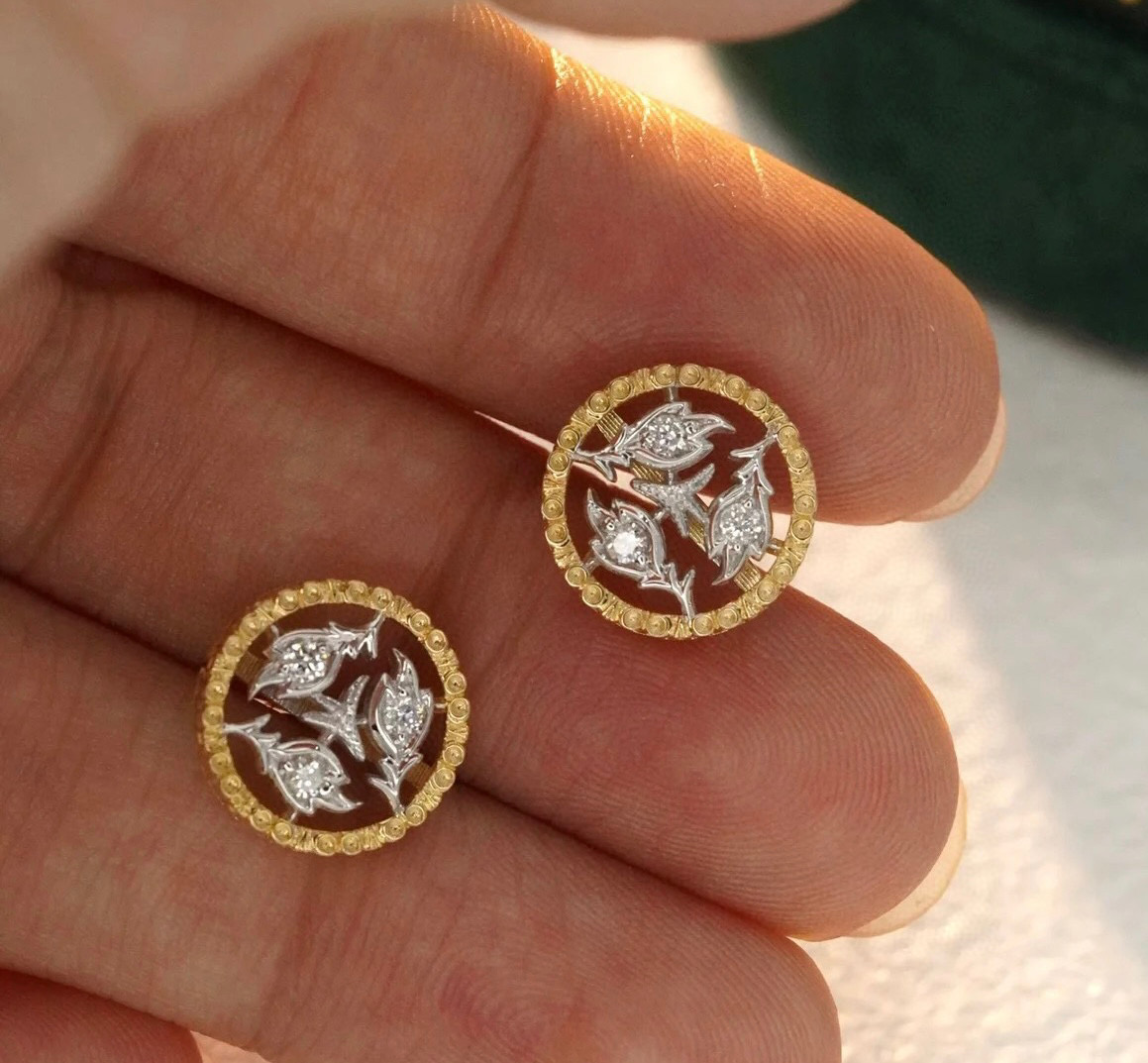 👼【】布契拉提 Buccellati 意大利高级珠宝品牌 复古宫廷风带钻拉丝花环耳钉 亚金材质 18k厚