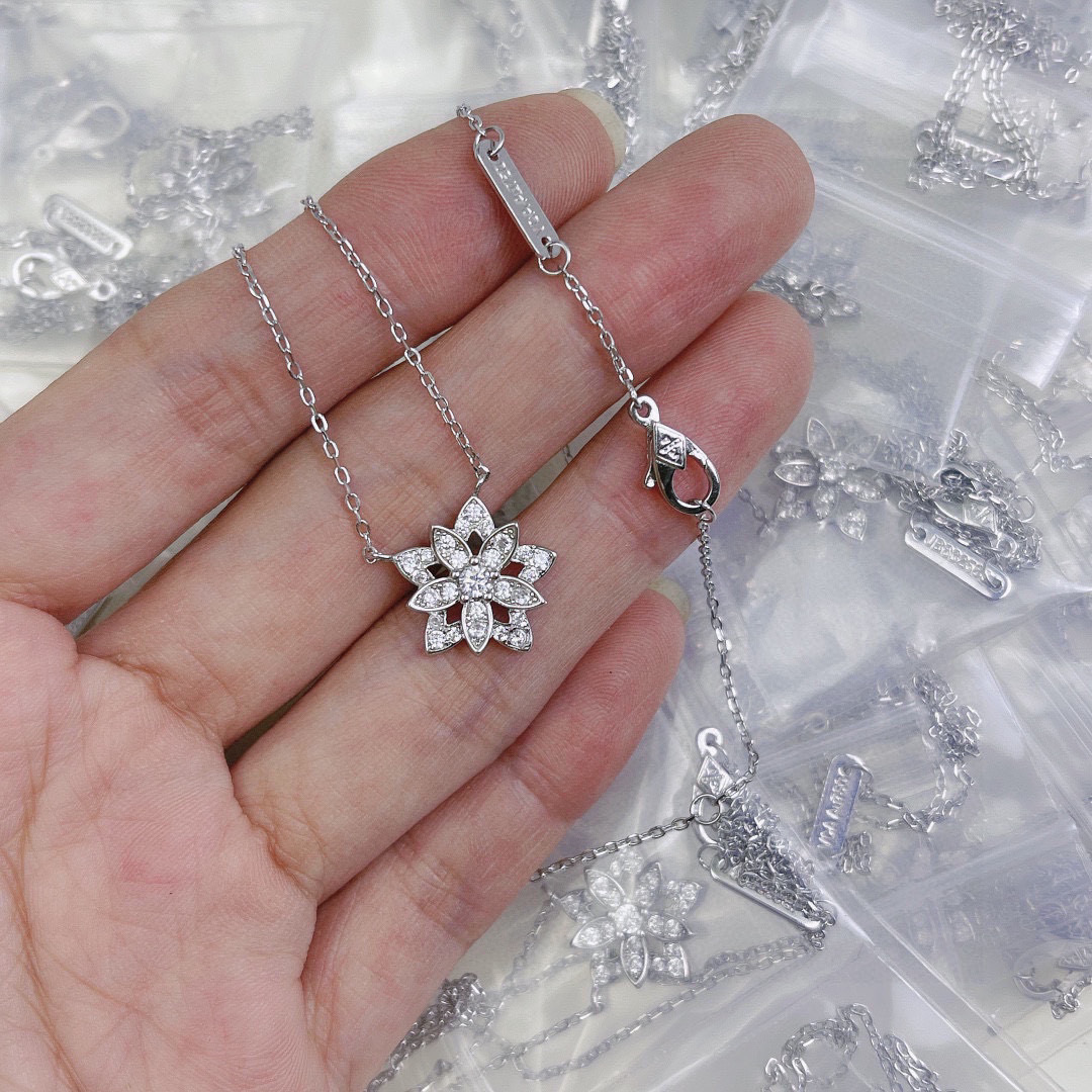  纯银花朵项链👼【925058】VCA花朵项链 S925纯银材质 带logo电镀18k白金 美到窒息的繁