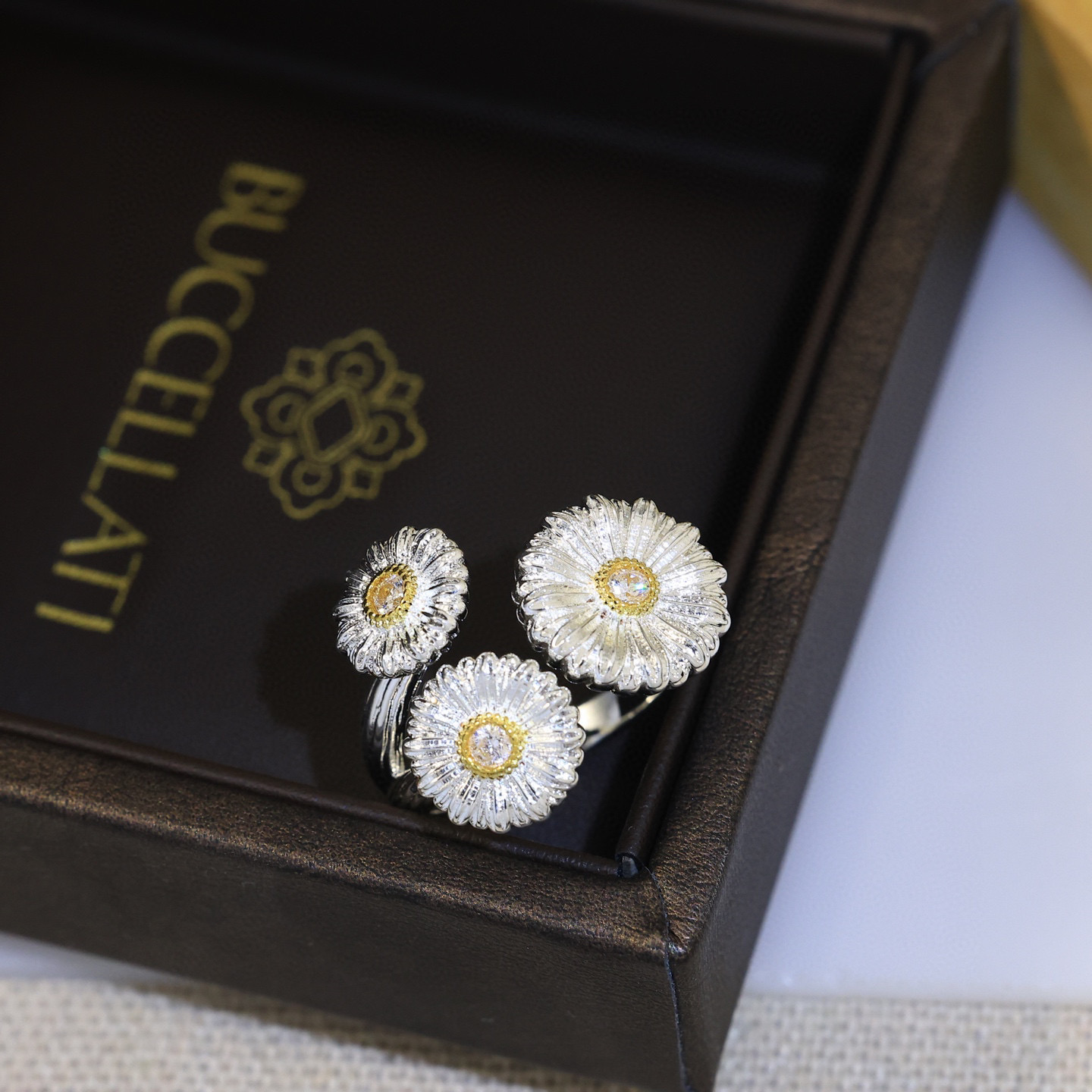  🌼雏菊戒指👼【925040】布契拉提 Buccellati 意大利高级珠宝品牌 复古宫廷风戒指 💍亚金