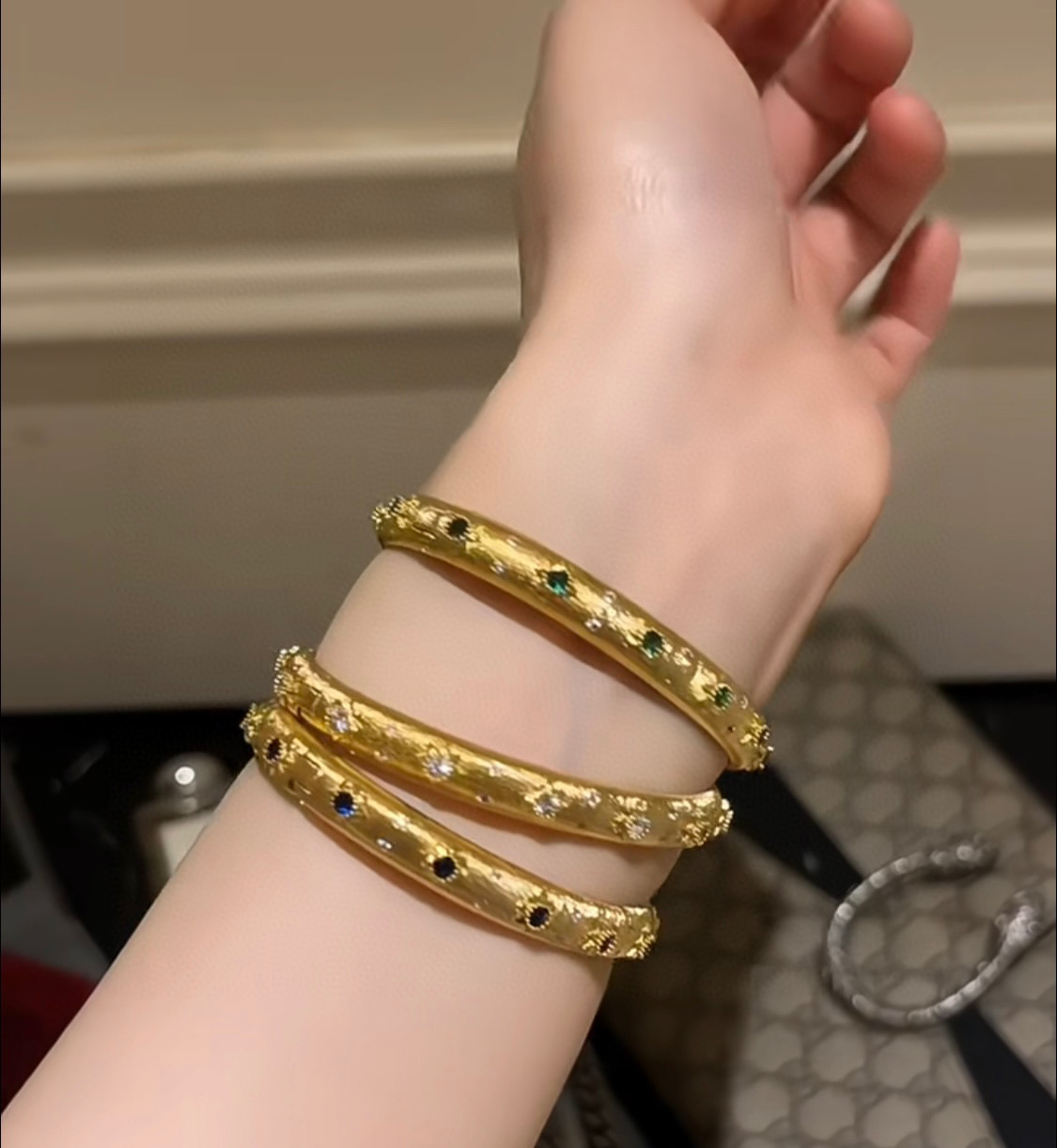  👼【925090】布契拉提 Buccellati 意大利高级珠宝品牌 复古宫廷风带钻拉丝手镯 亚金材质
