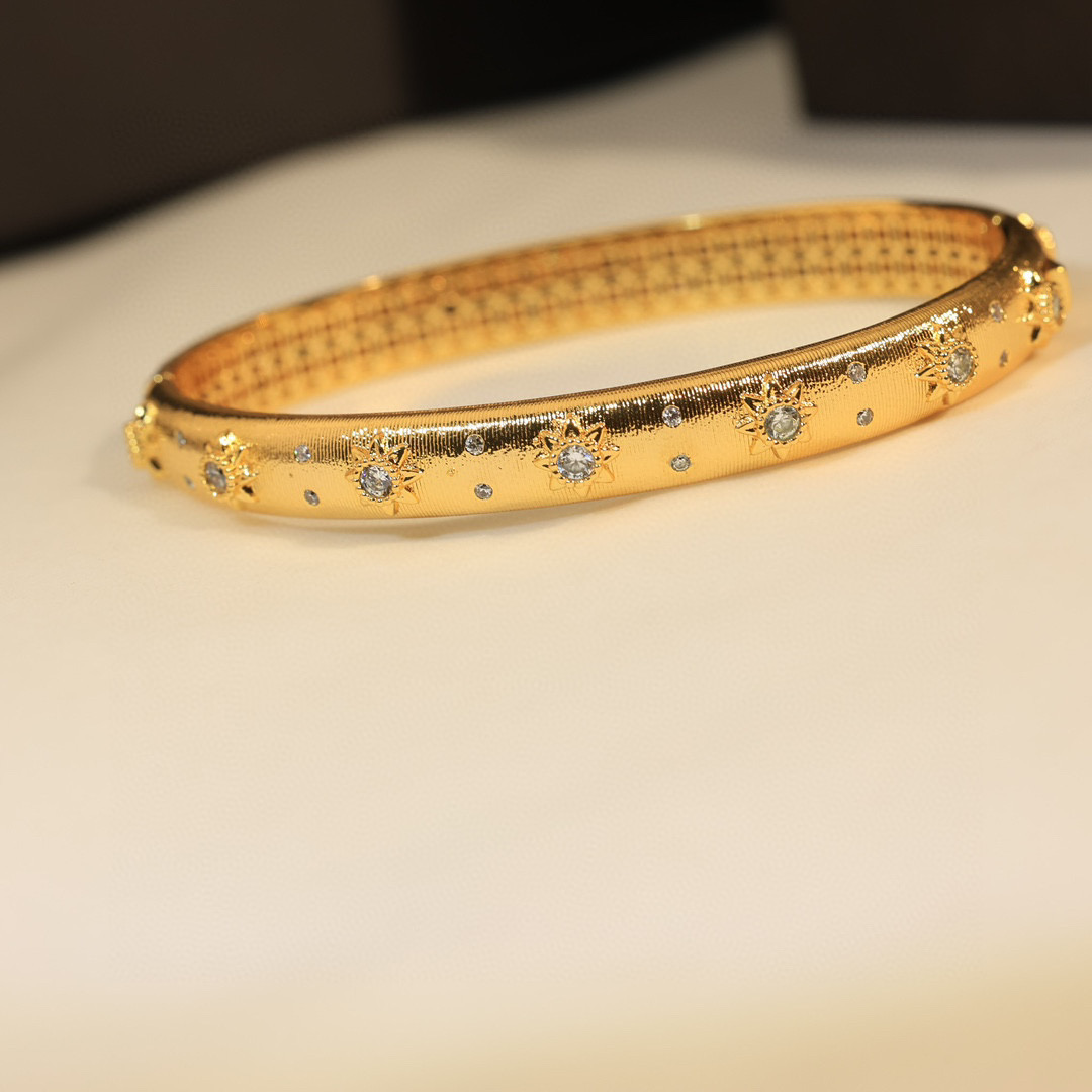 👼【925090】布契拉提 Buccellati 意大利高级珠宝品牌 复古宫廷风带钻拉丝手镯 亚金材质