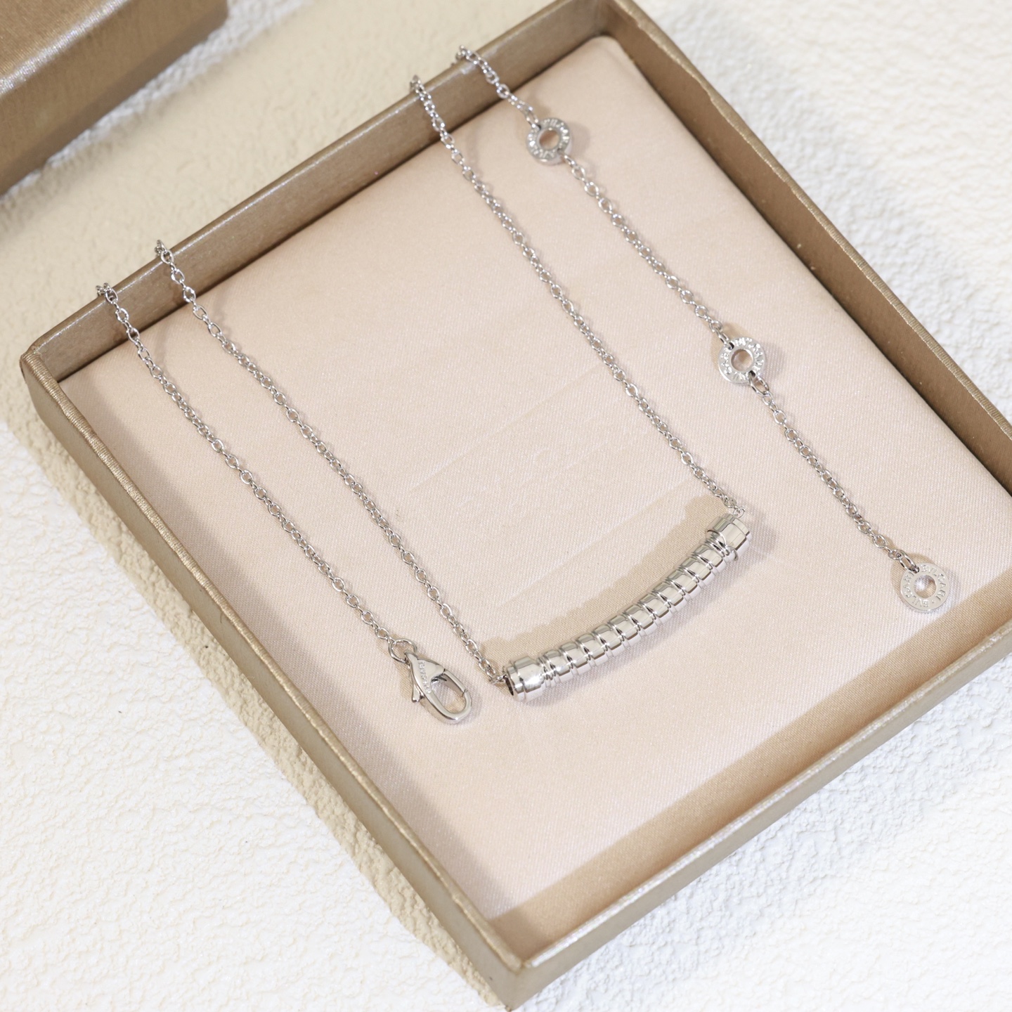  精工版本👼【925050】👄BVLGARI 宝格丽 项链 专柜新款 亚金材质 上身超赞的光面项链 环l