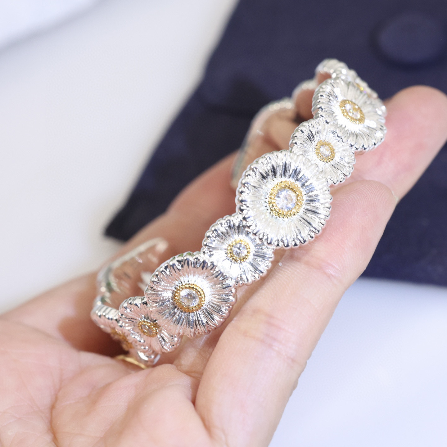 🌼雏菊手镯👼【】布契拉提 Buccellati 意大利高级珠宝品牌 复古宫廷风手镯 亚金材质 18k厚金