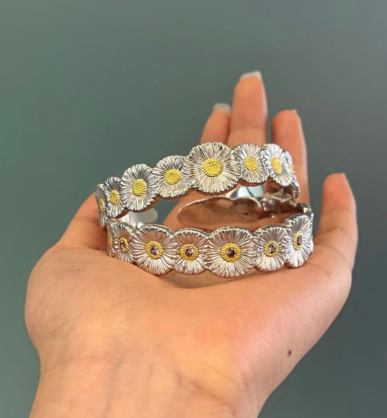 🌼雏菊手镯👼【】布契拉提 Buccellati 意大利高级珠宝品牌 复古宫廷风手镯 亚金材质 18k厚金