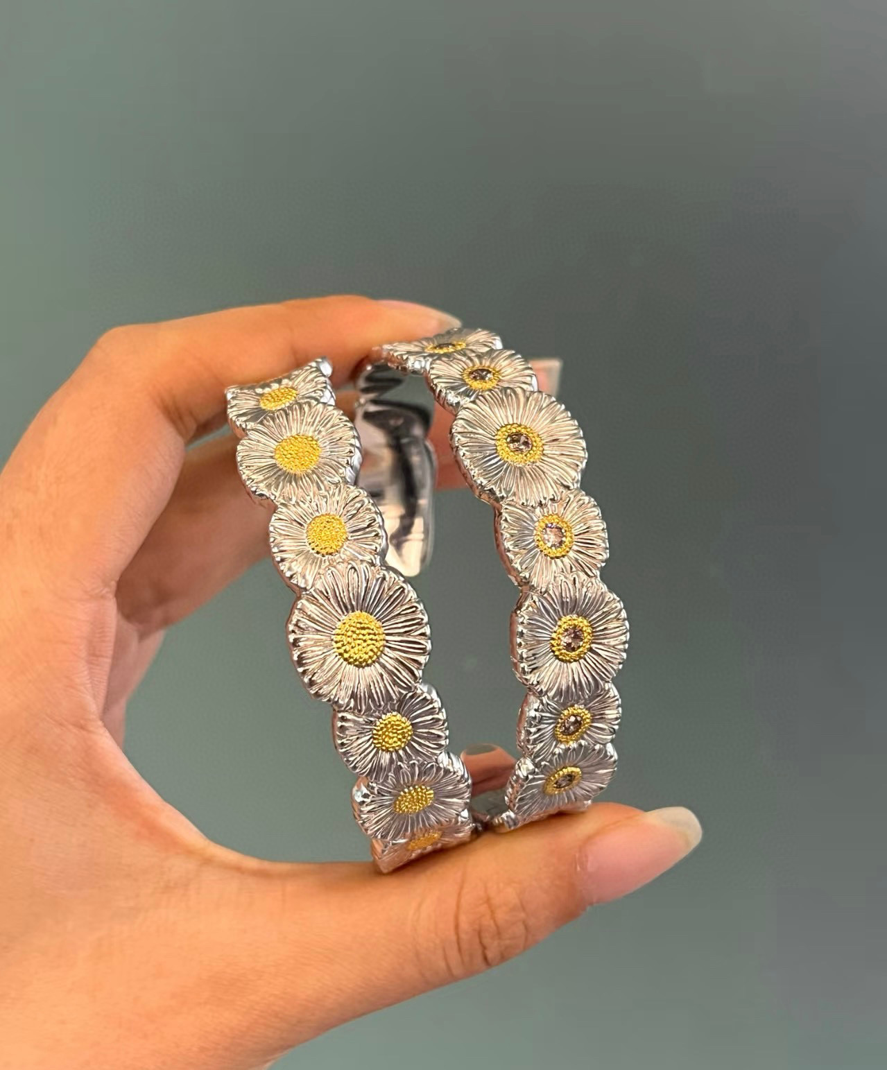 🌼雏菊手镯👼【】布契拉提 Buccellati 意大利高级珠宝品牌 复古宫廷风手镯 亚金材质 18k厚金