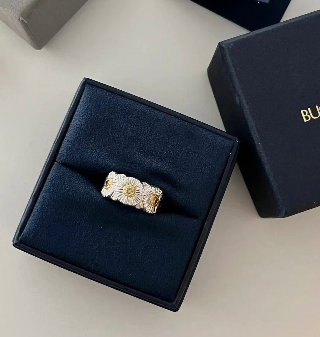 🌼雏菊戒指👼【】布契拉提 Buccellati 意大利高级珠宝品牌 复古宫廷风戒指 💍亚金材质 18k厚