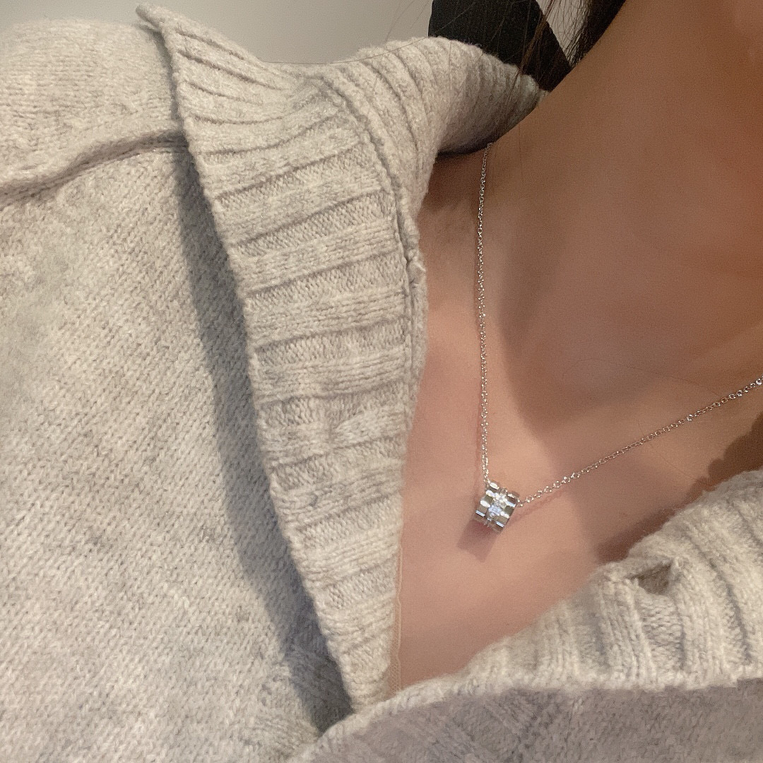 Chopard Ice Cube Necklace: 18k Rose Gold with Vibrant Diamonds Integration - 图片 4