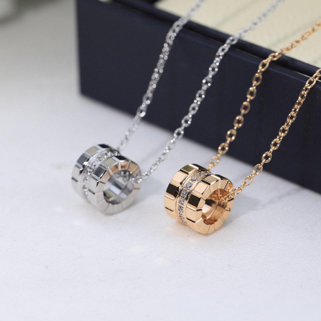 Chopard Ice Cube Necklace: 18k Rose Gold with Vibrant Diamonds Integration