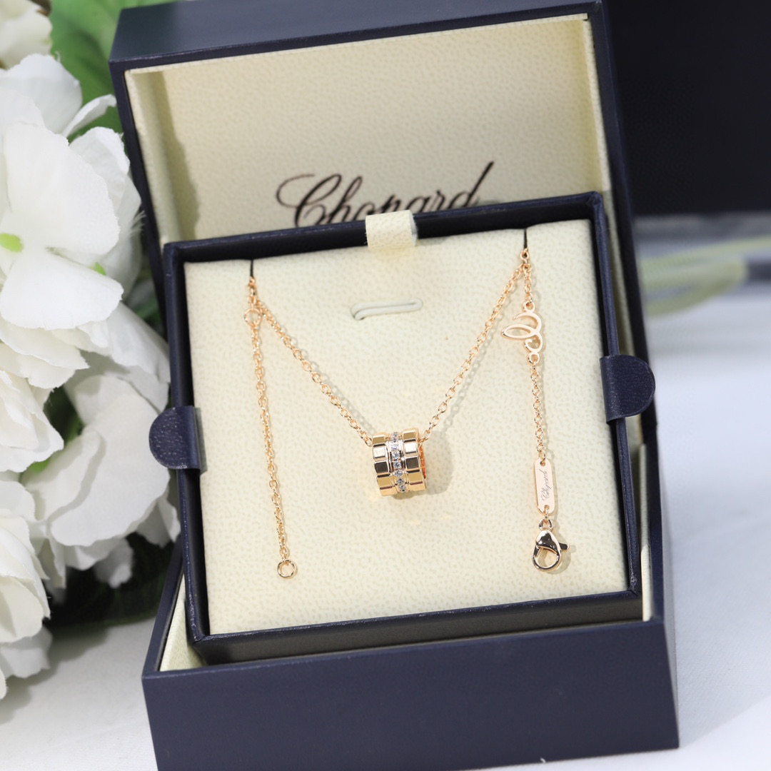 Chopard Ice Cube Necklace: 18k Rose Gold with Vibrant Diamonds Integration - 图片 6