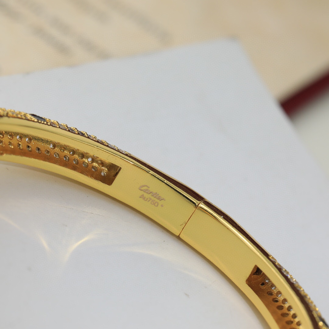 Cartier Panthère Bracelet: 18K Gold with Diamonds, Emblematic Symbol Since 1914 - 图片 9