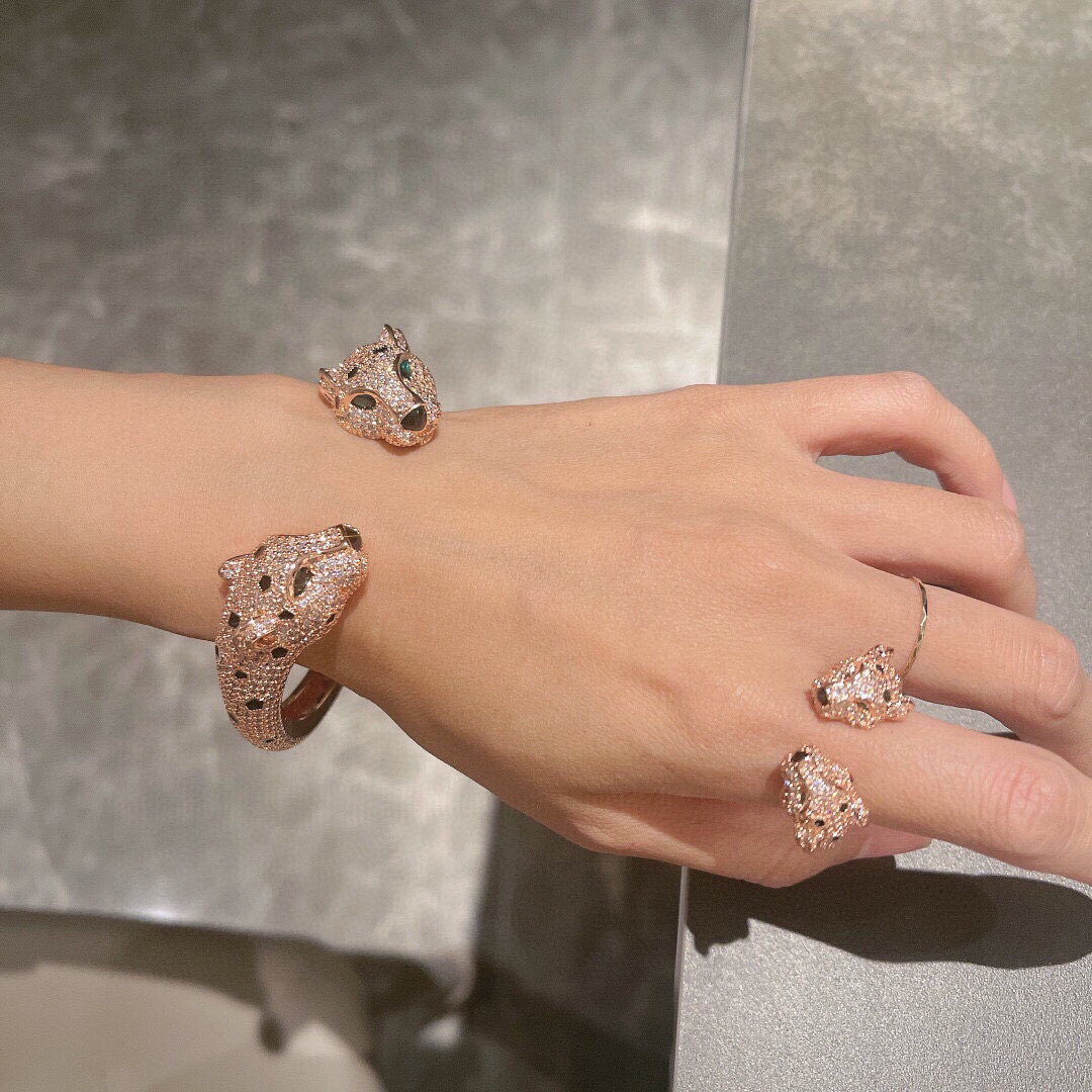 Cartier Panthère Bracelet: 18K Gold with Diamonds, Emblematic Symbol Since 1914 - 图片 8