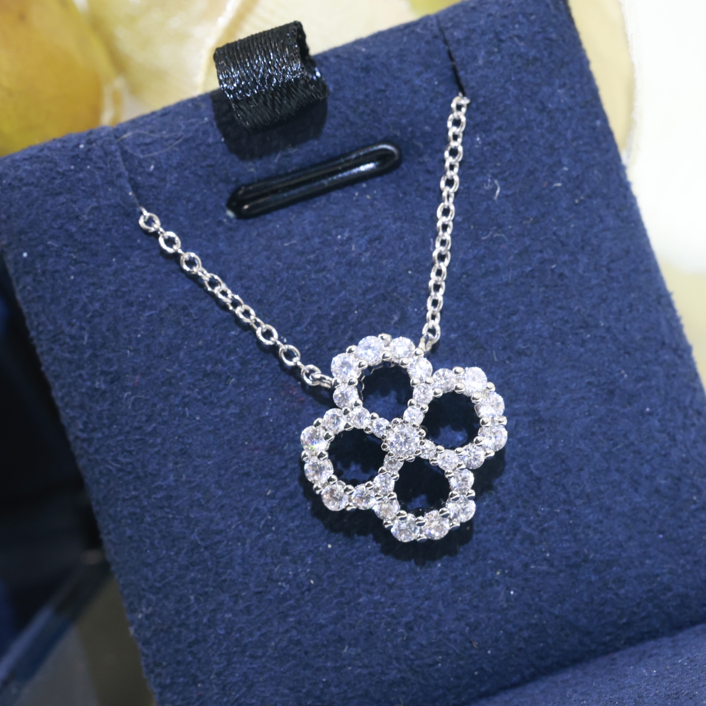 Harry Winston Hayeston Classic Necklace: Luxurious 18k Gold Supermanufacturing with Identical Stars - 图片 9