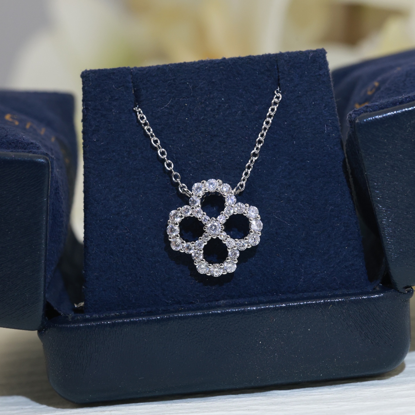 Harry Winston Hayeston Classic Necklace: Luxurious 18k Gold Supermanufacturing with Identical Stars - 图片 7